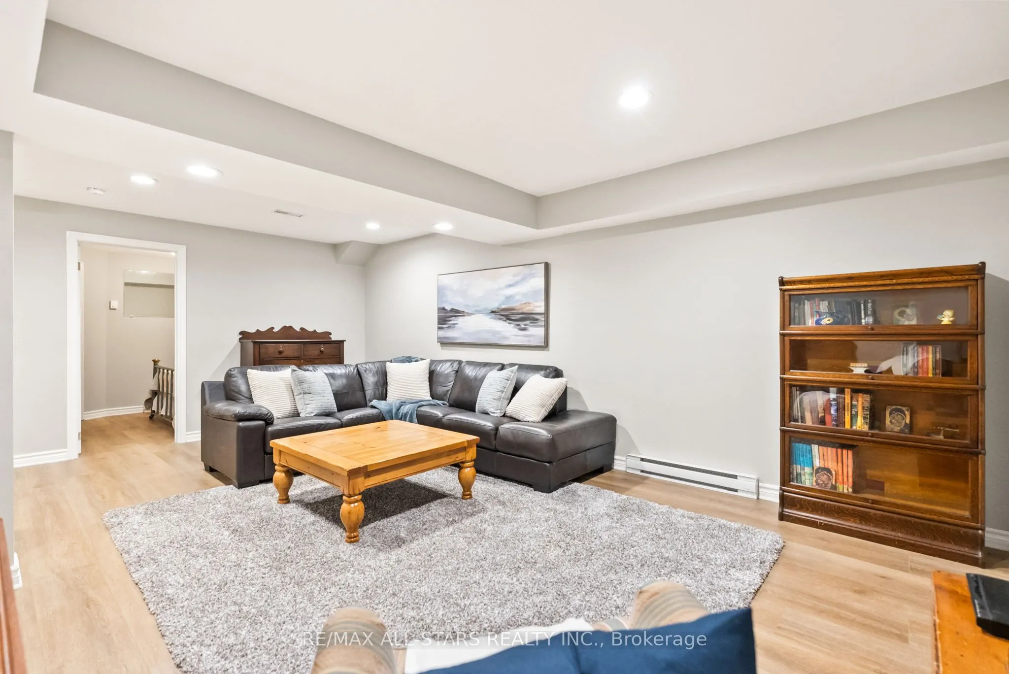 24 Colonel Sharpe Crescent
