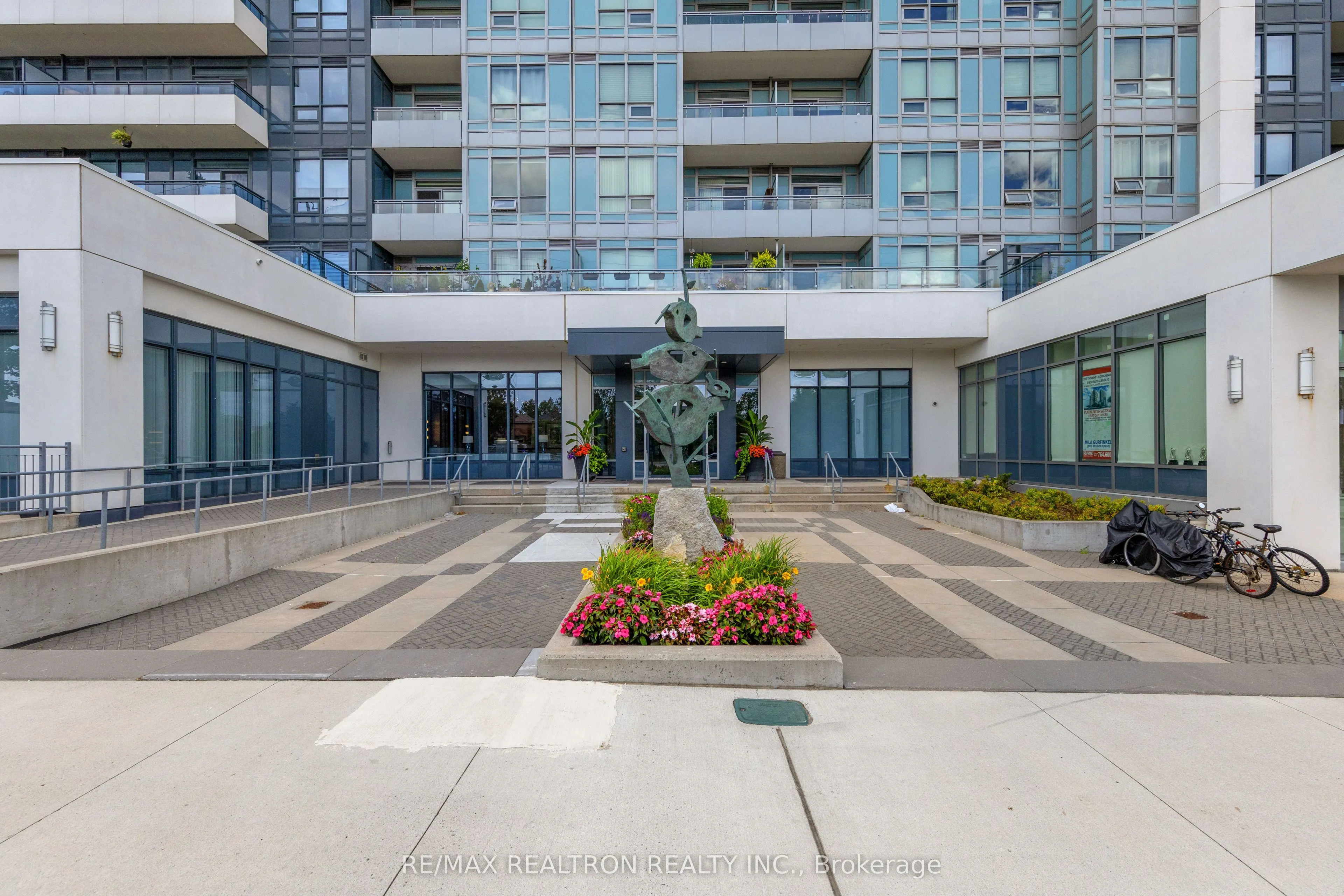 7890 Bathurst Street, #1206