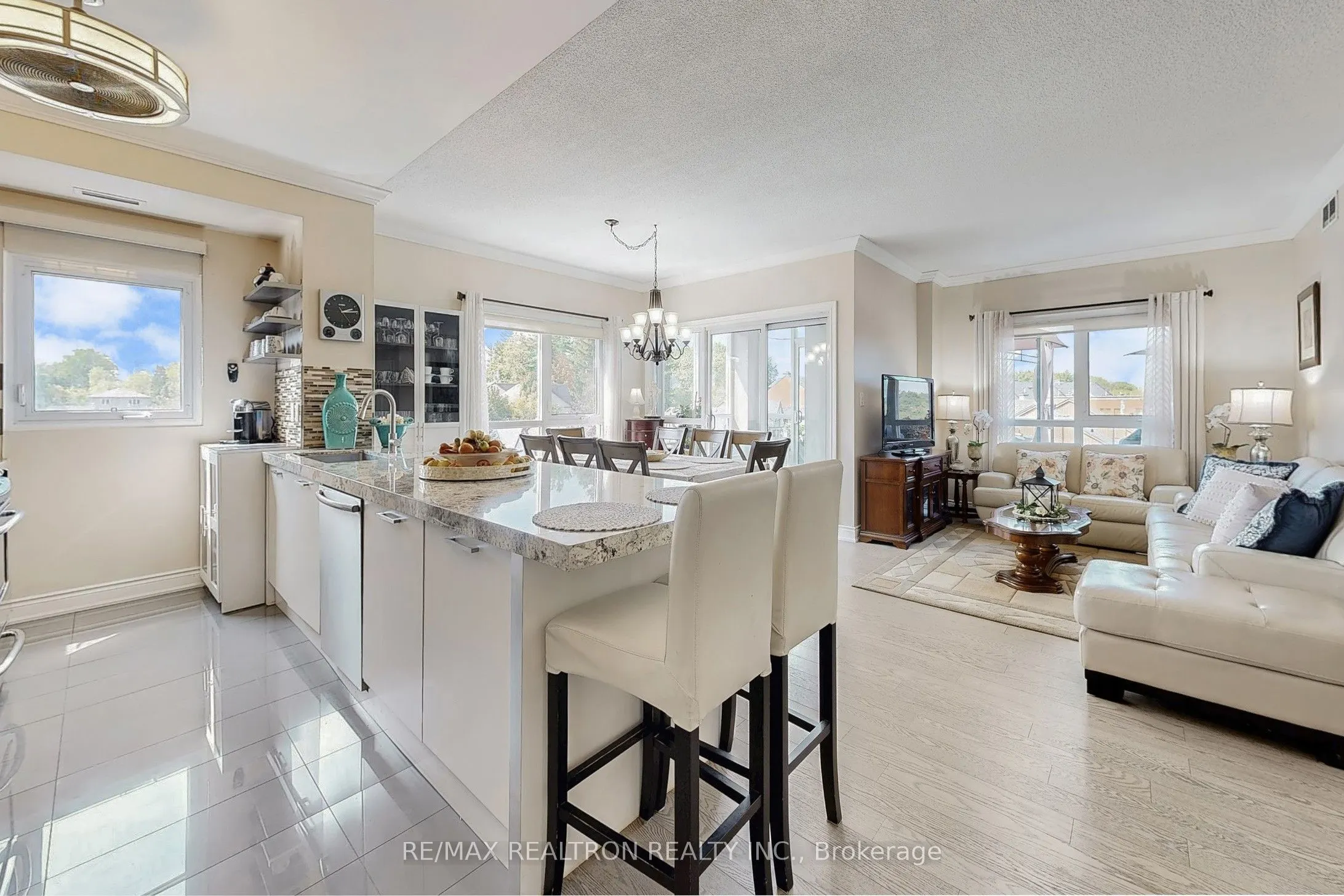 160 Woodbridge Avenue, #PH609