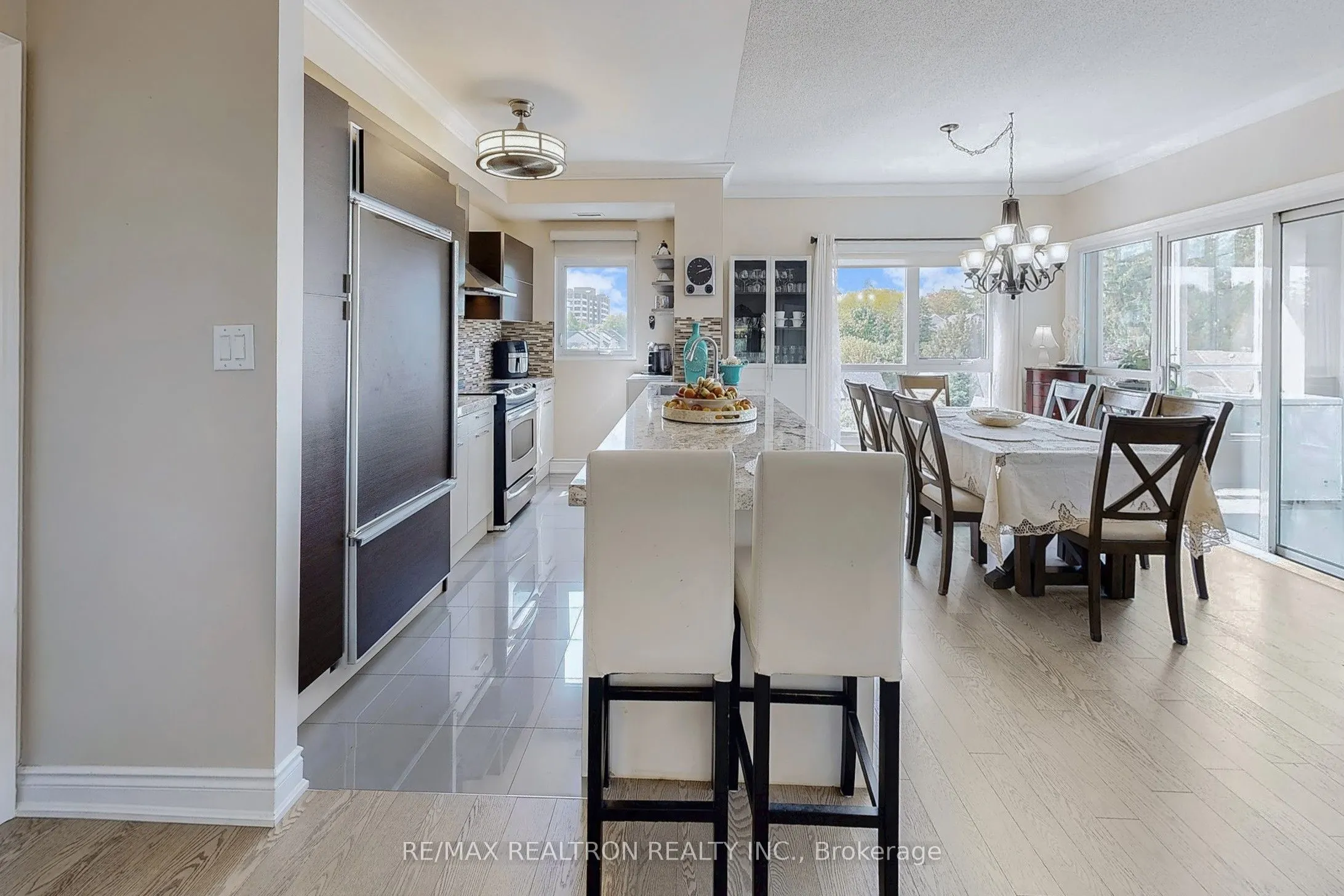 160 Woodbridge Avenue, #PH609