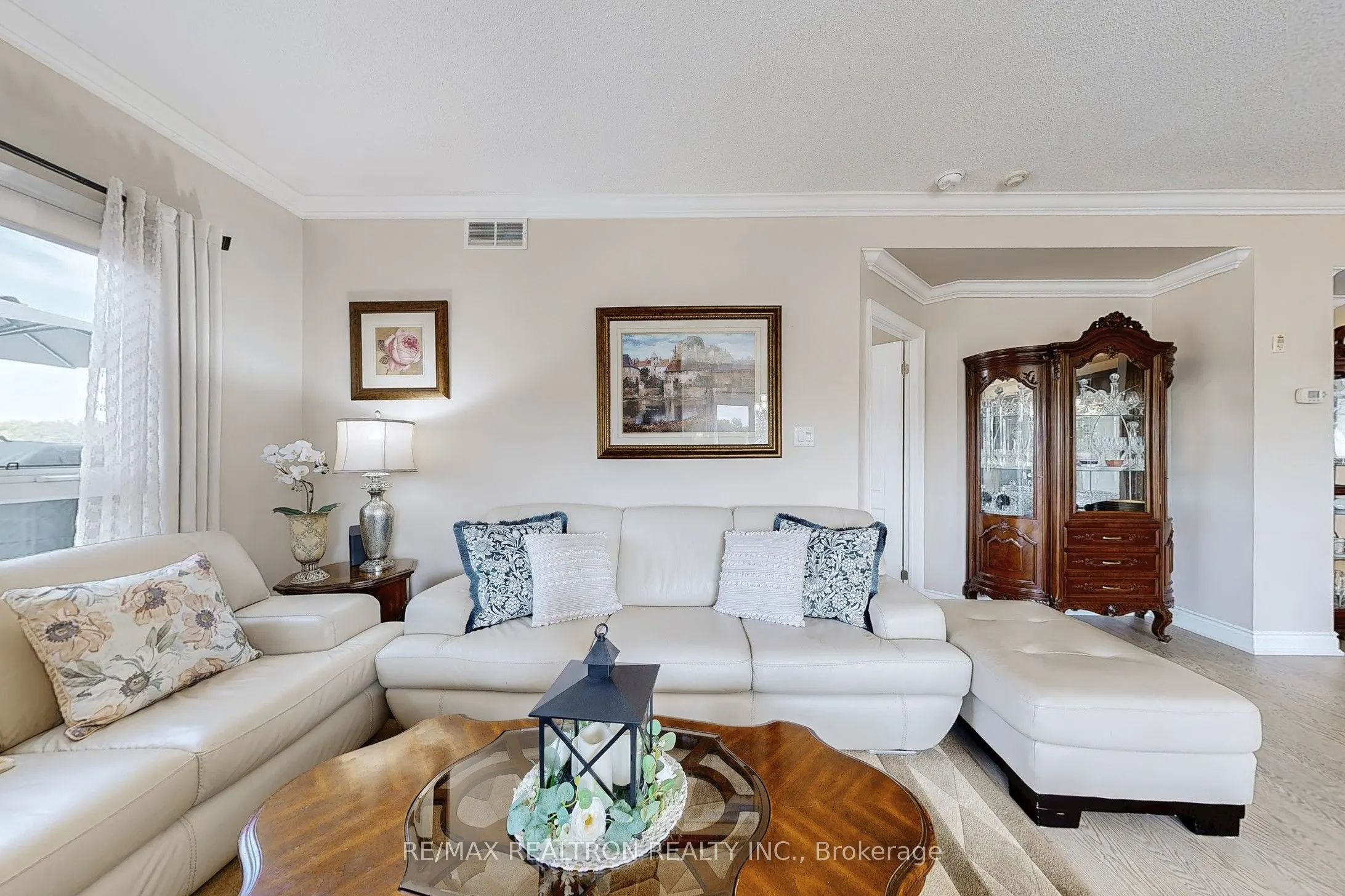 160 Woodbridge Avenue, #PH609