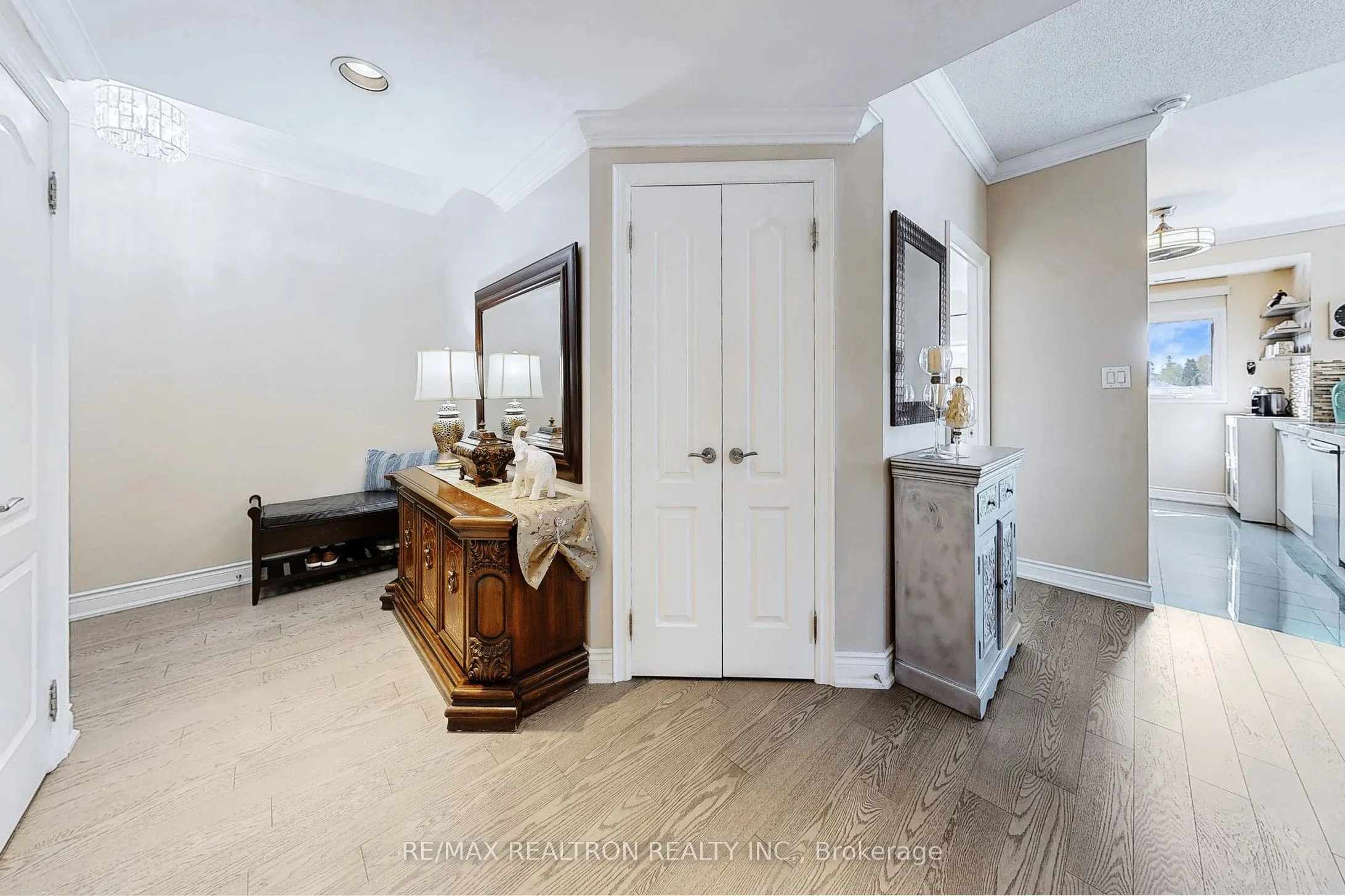 160 Woodbridge Avenue, #PH609