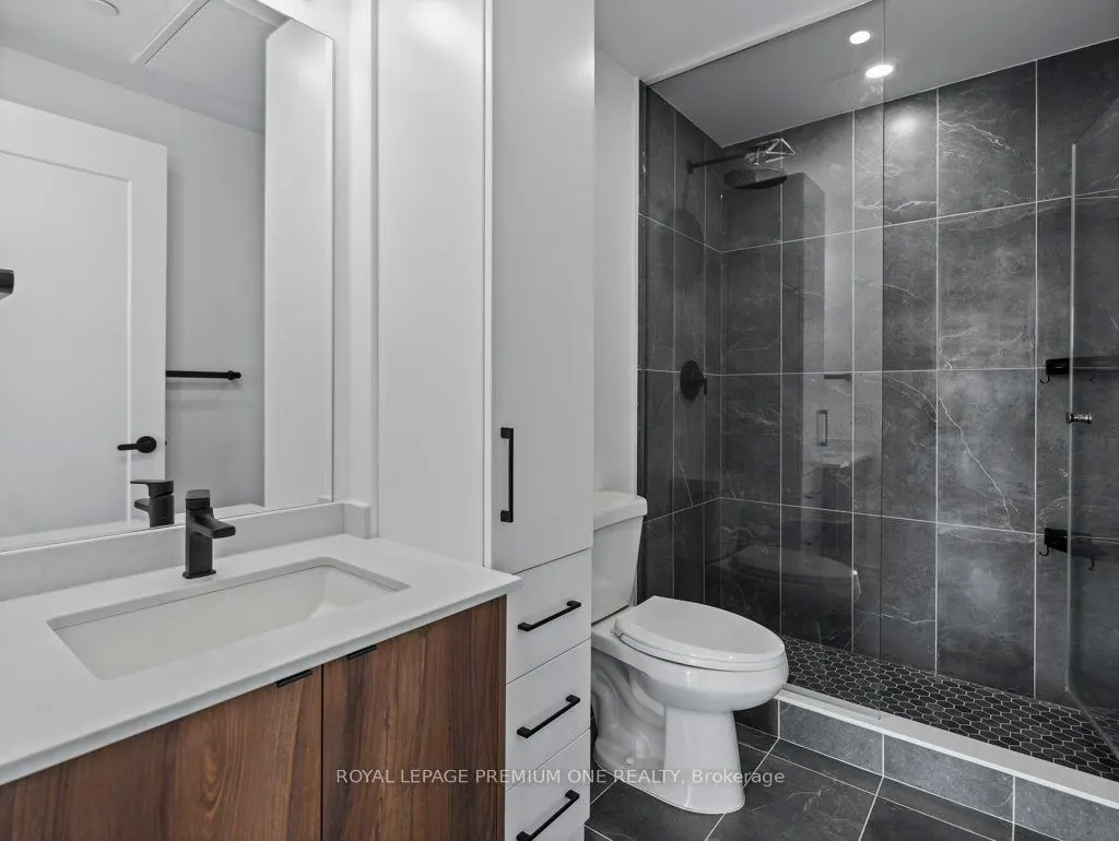 9000 Jane Street, #1520