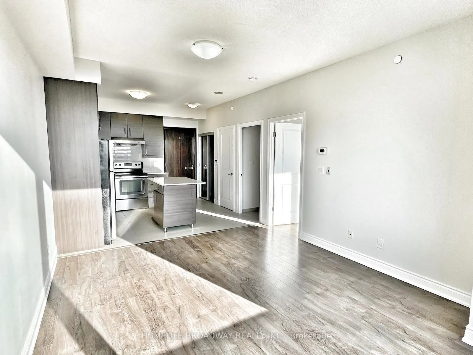 325 South Park Road, #905