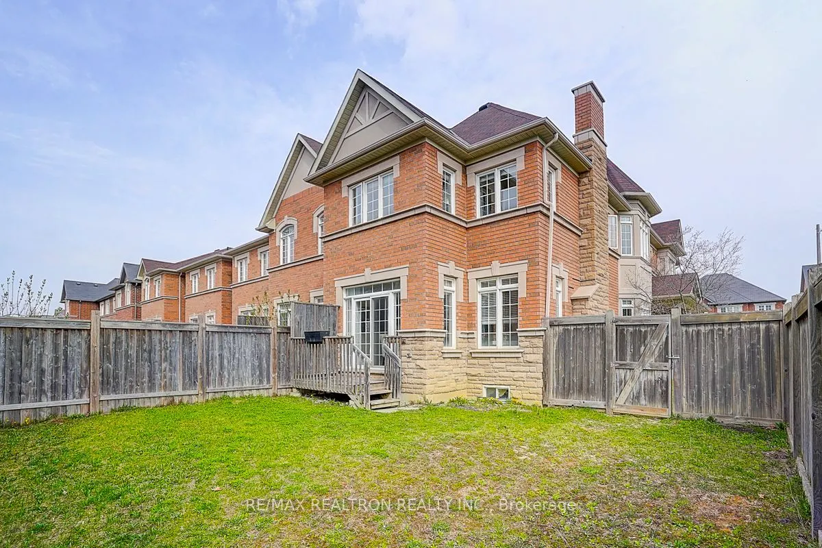 61 Warbler Avenue