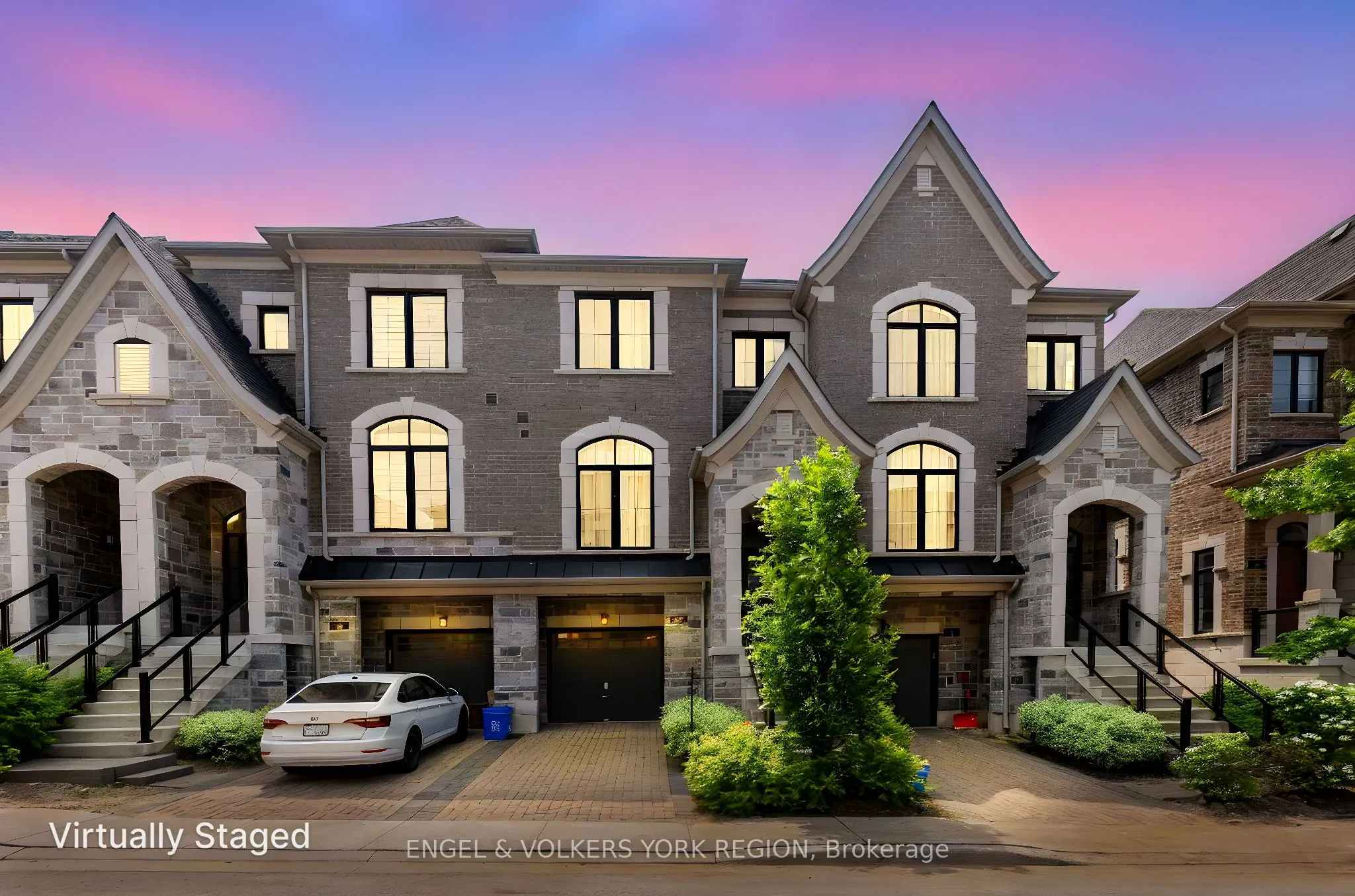 29 Nardini Lane N