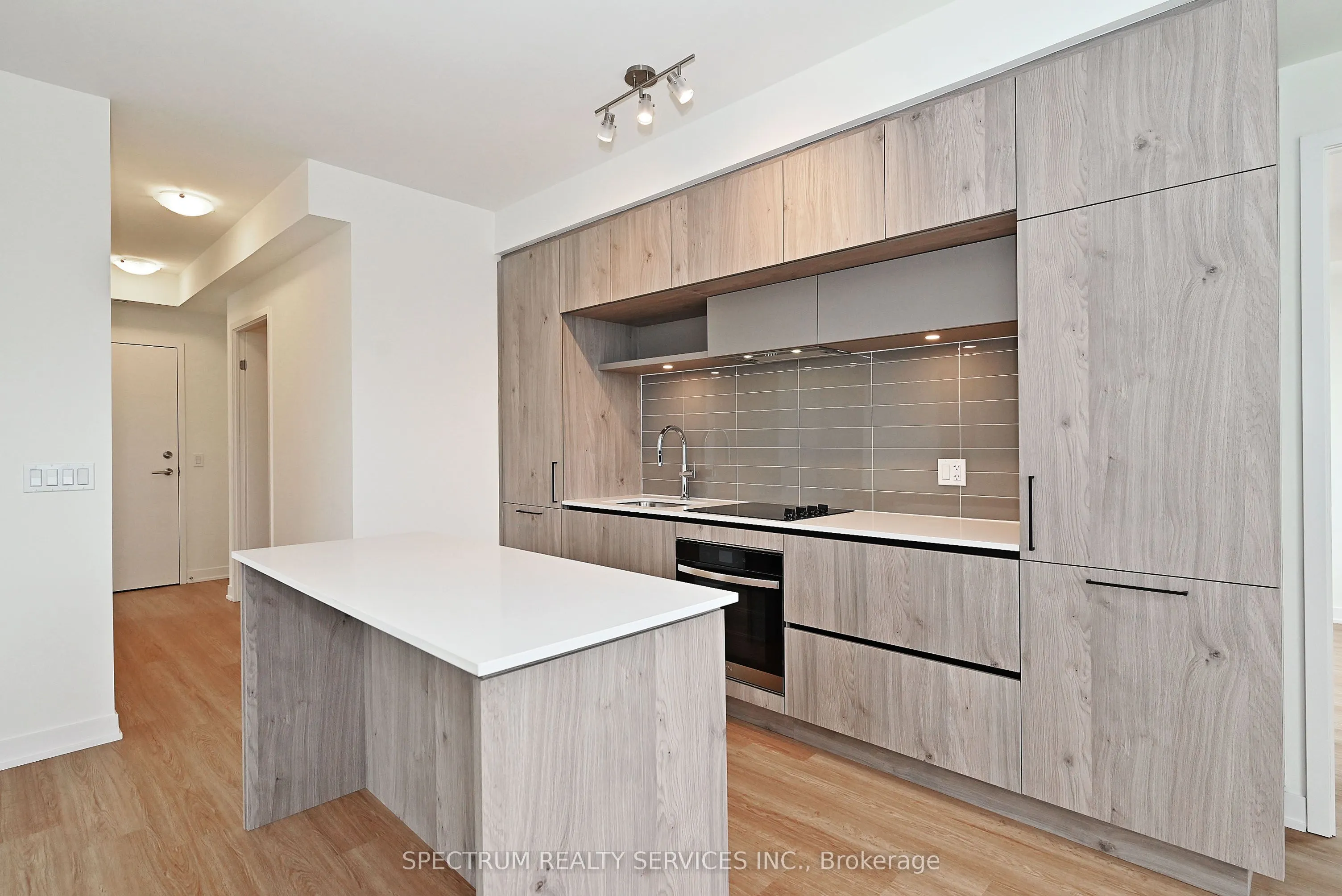 2 David Eyer Road, #1029
