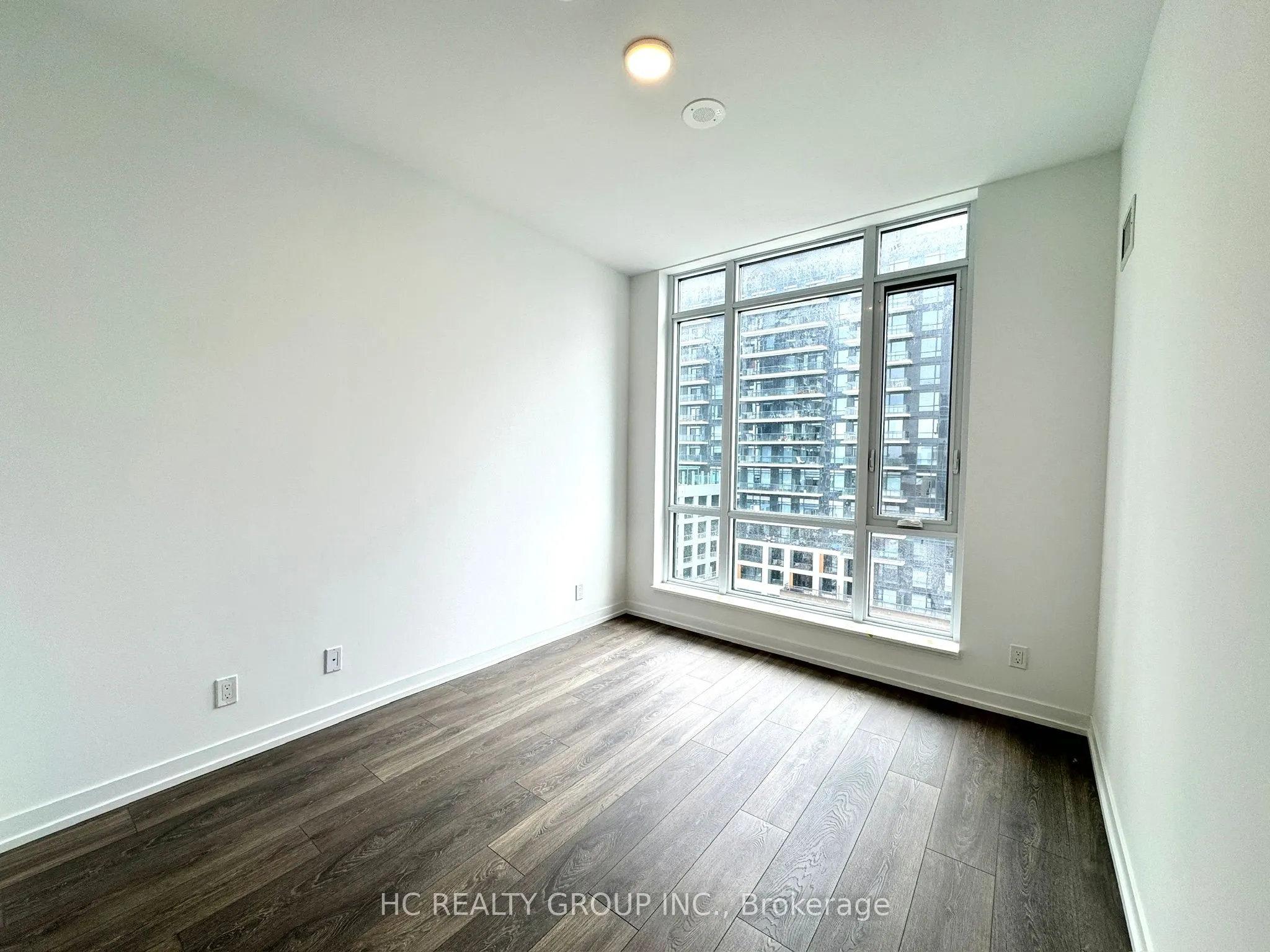8 Beverley Glen Boulevard, #808