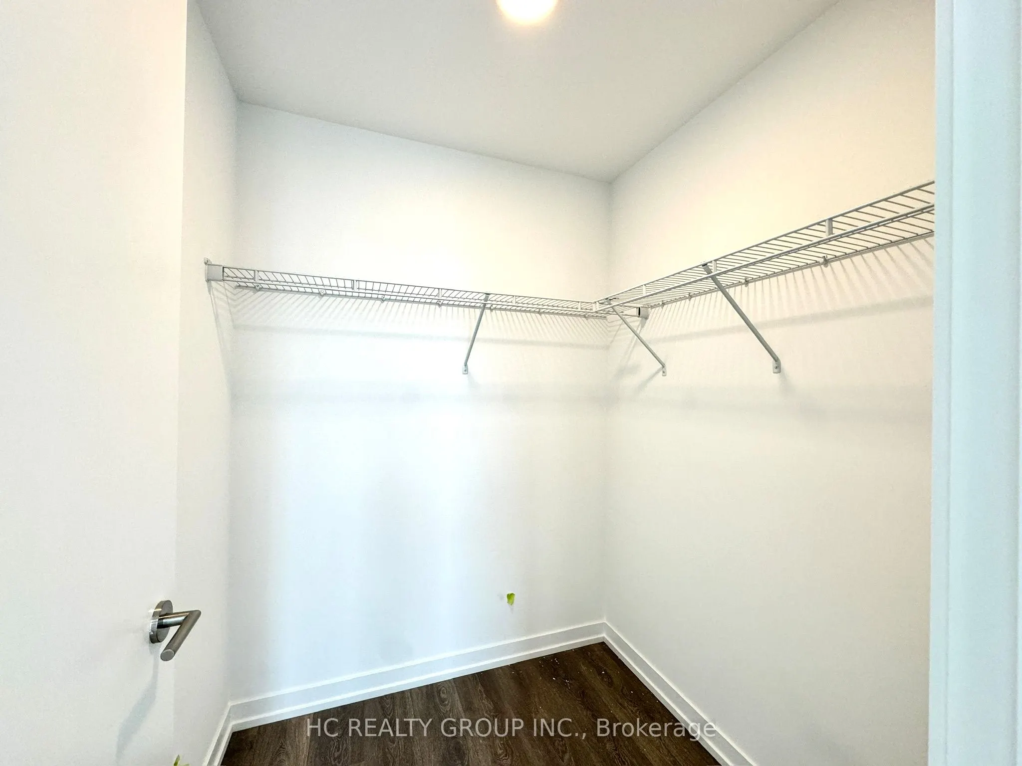 8 Beverley Glen Boulevard, #808