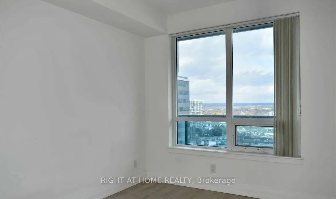 7165 Yonge Street, #1602
