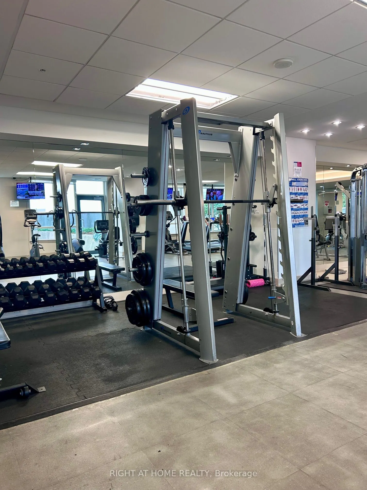 7165 Yonge Street, #1602