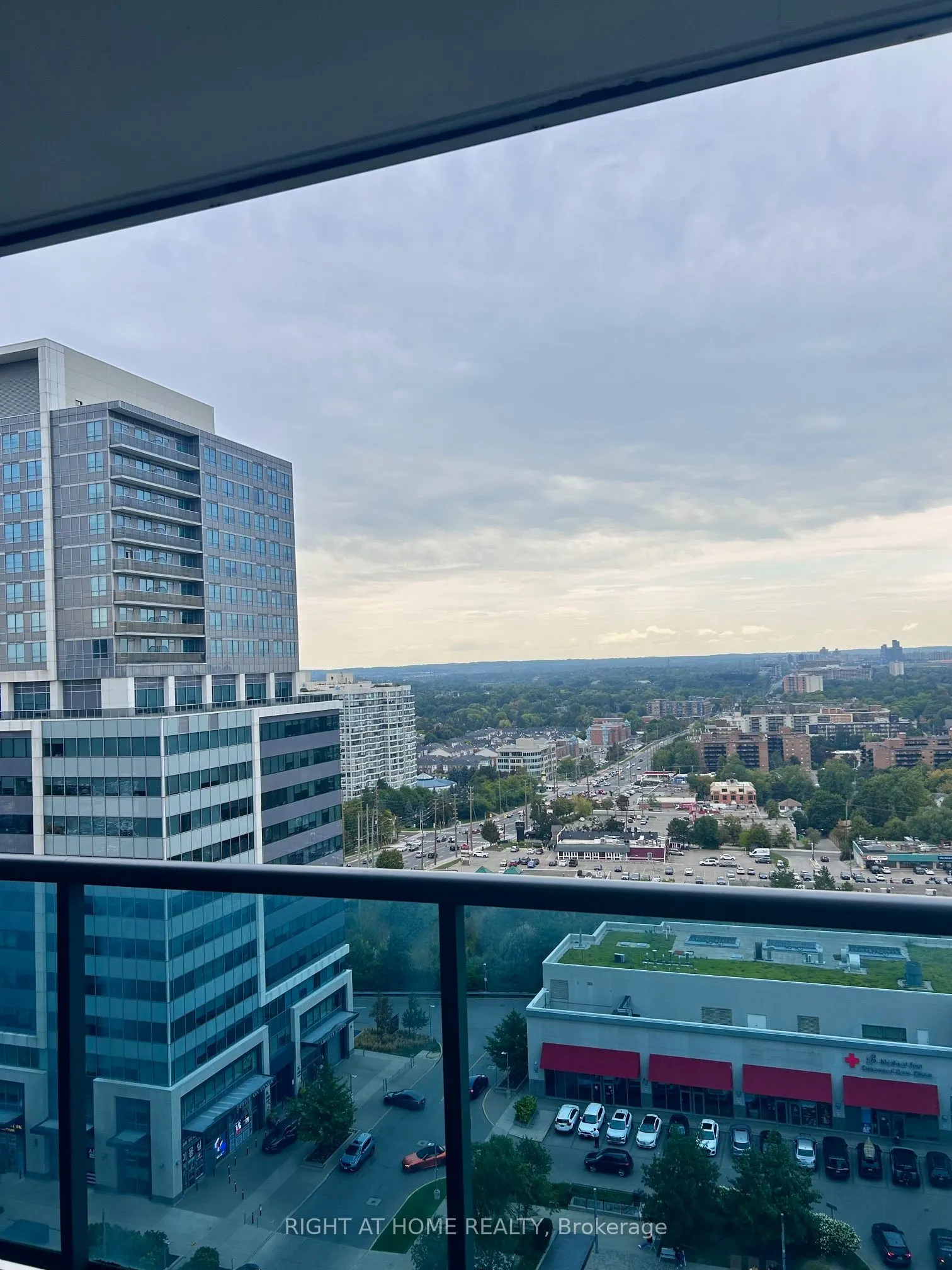 7165 Yonge Street, #1602