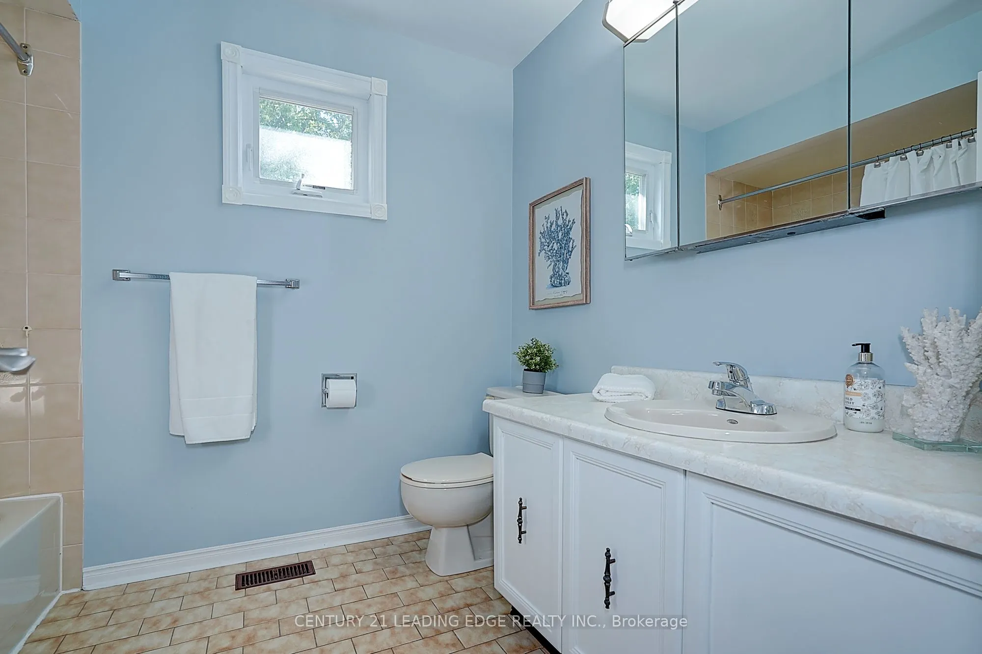 27 Sawyer Crescent