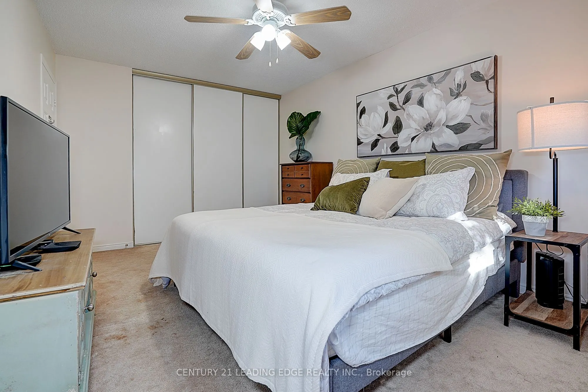 27 Sawyer Crescent