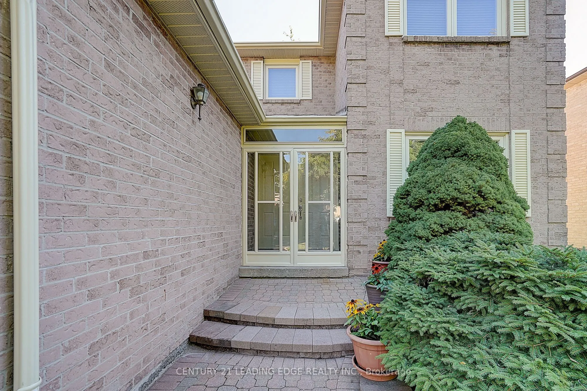 27 Sawyer Crescent