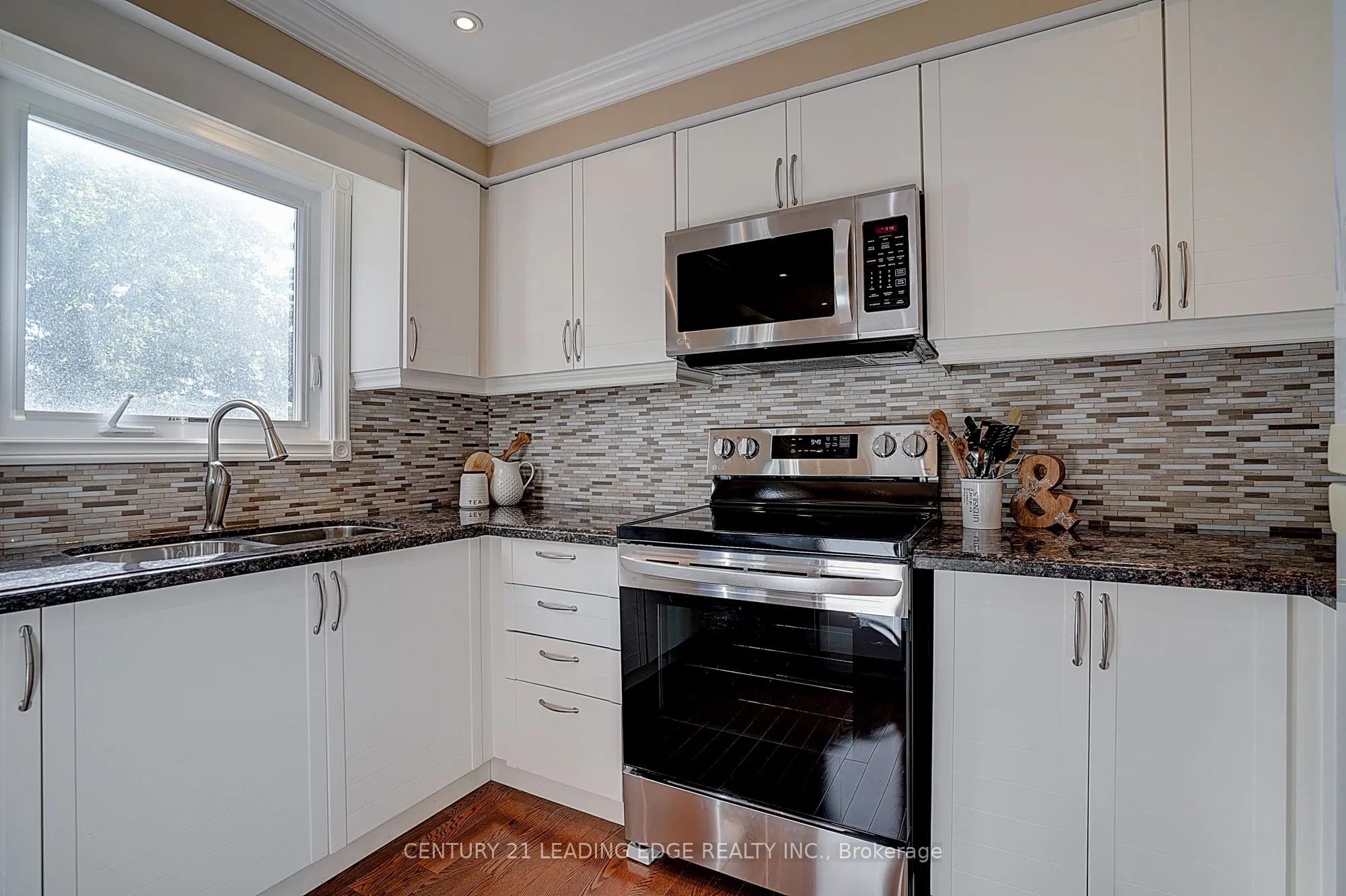 27 Sawyer Crescent