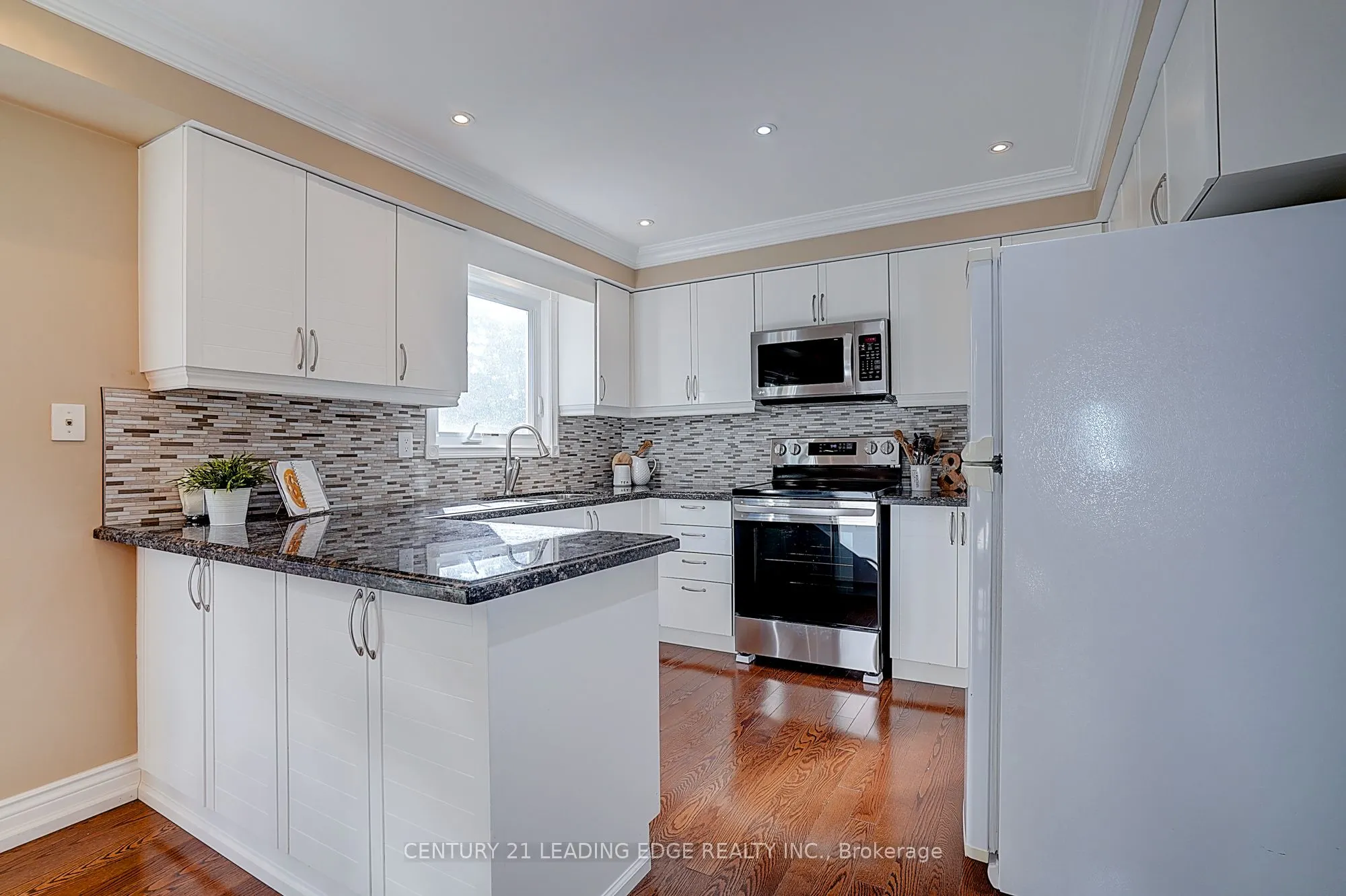 27 Sawyer Crescent