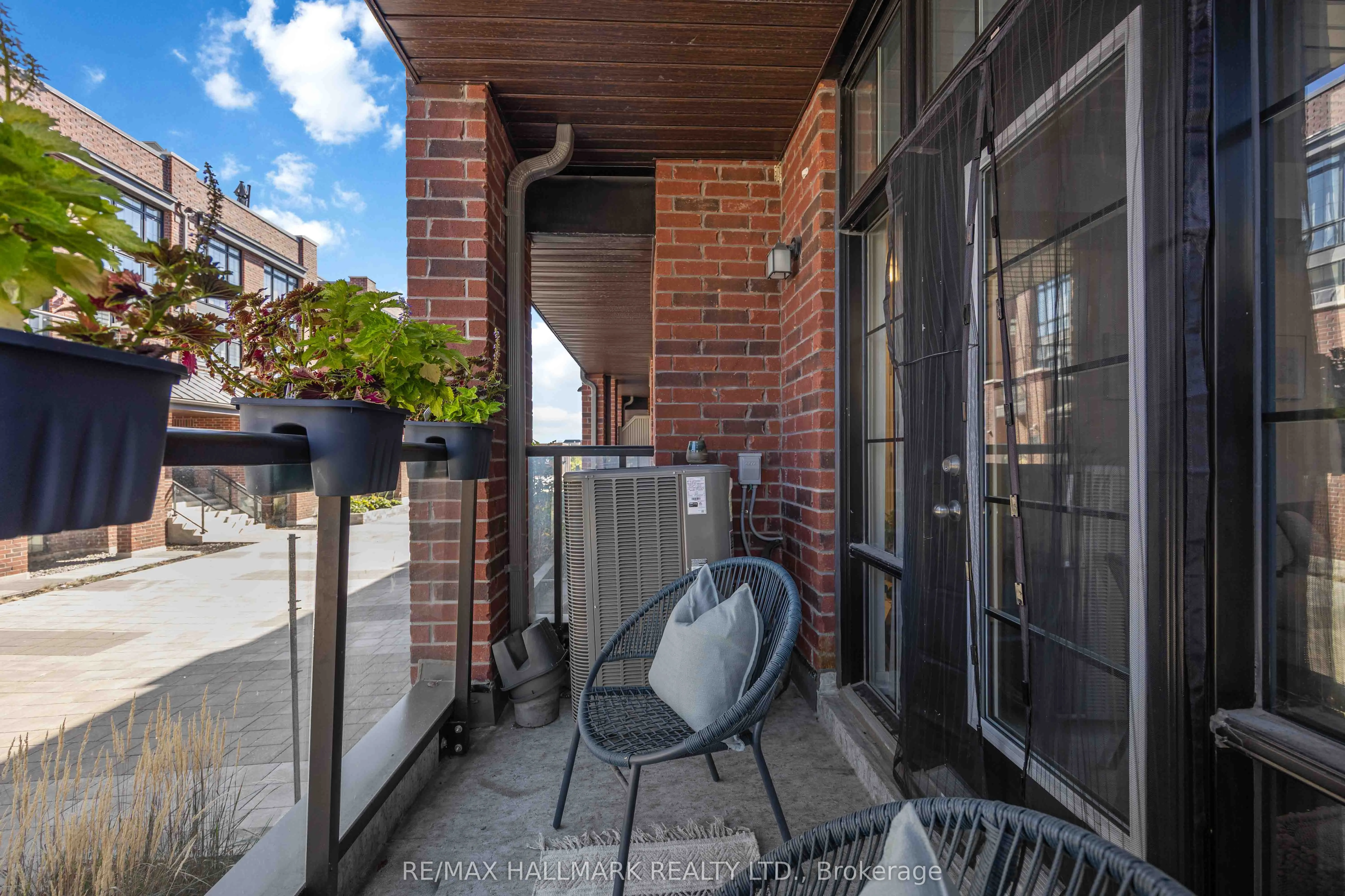 18 Whitaker Way, #244