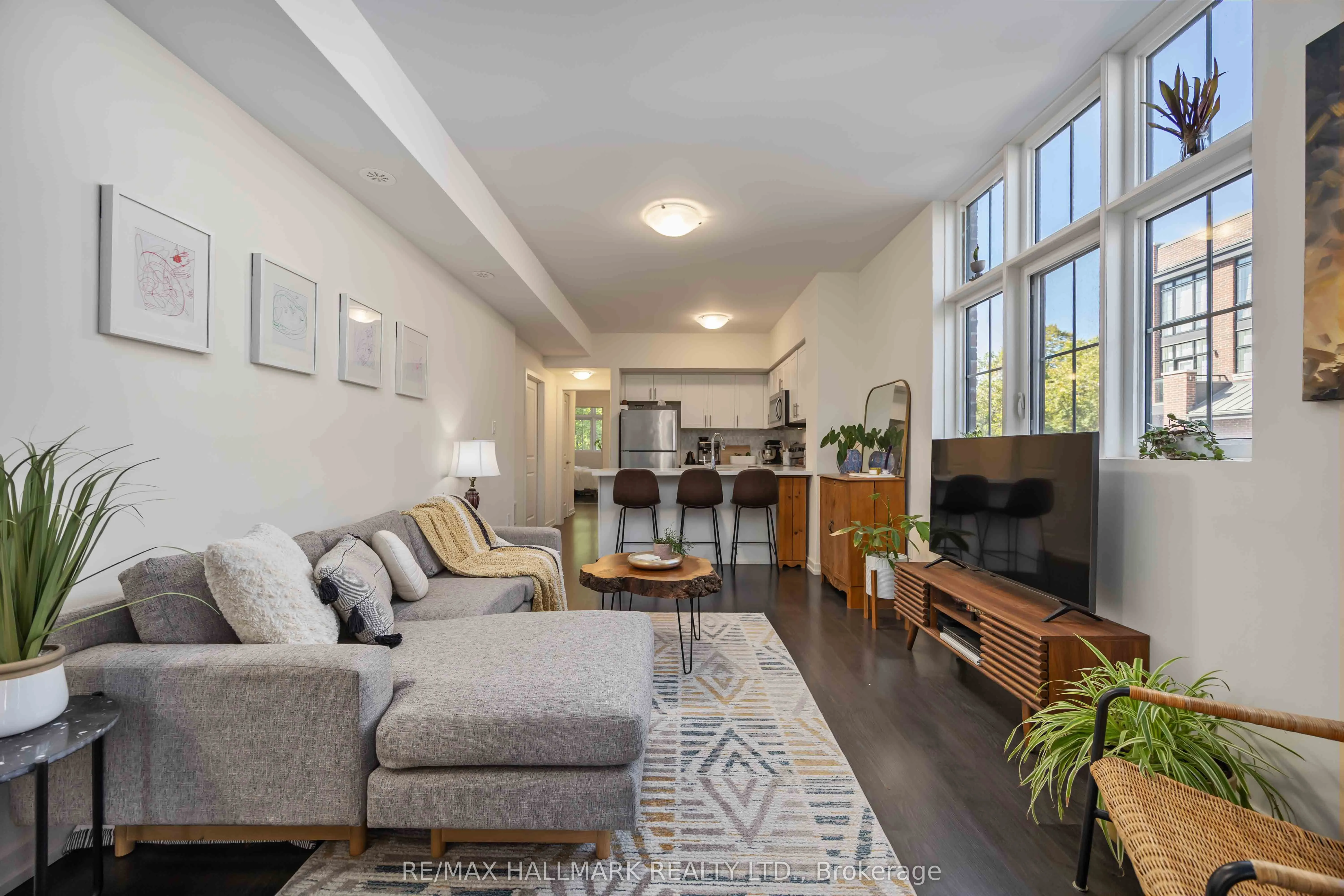 18 Whitaker Way, #244