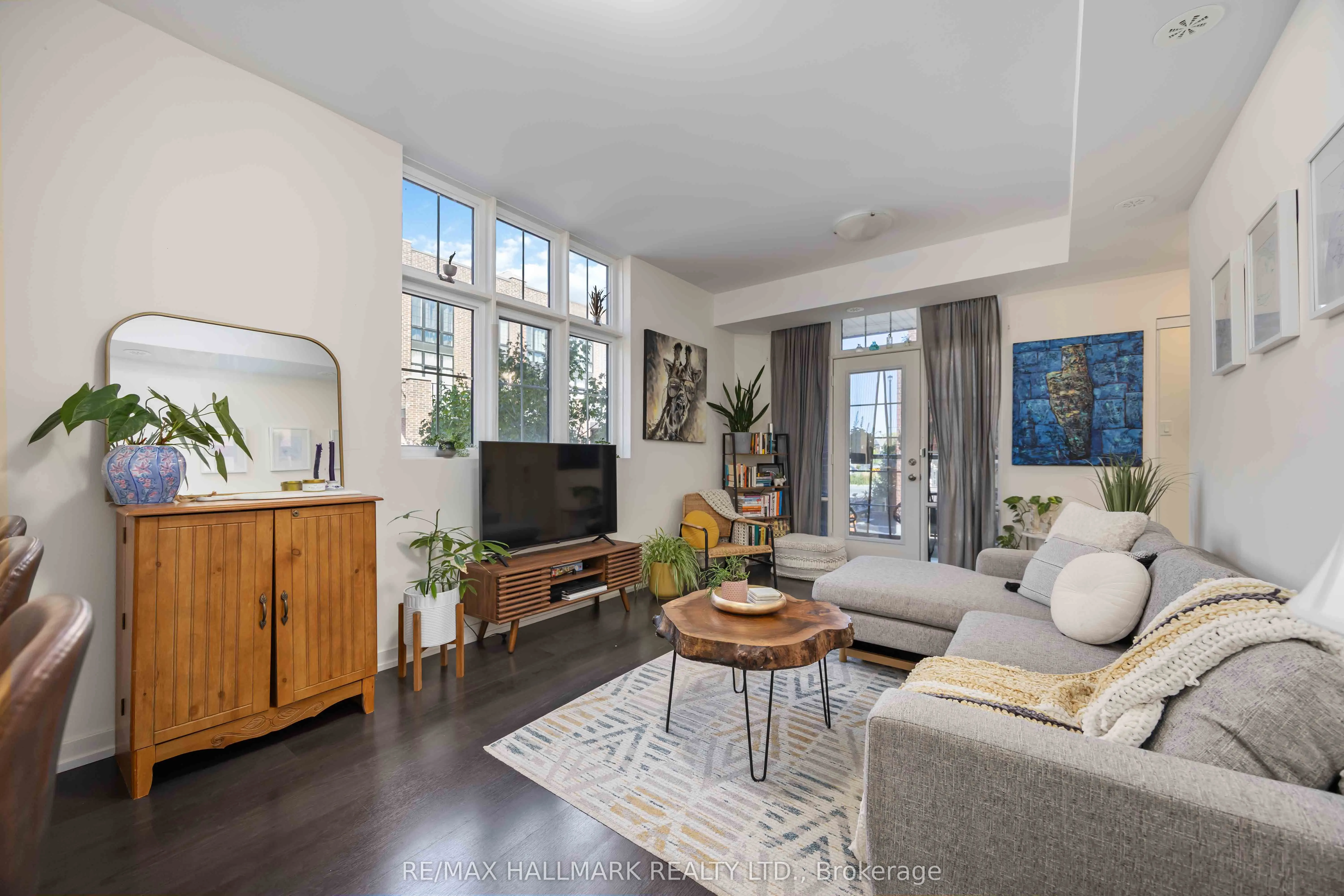 18 Whitaker Way, #244