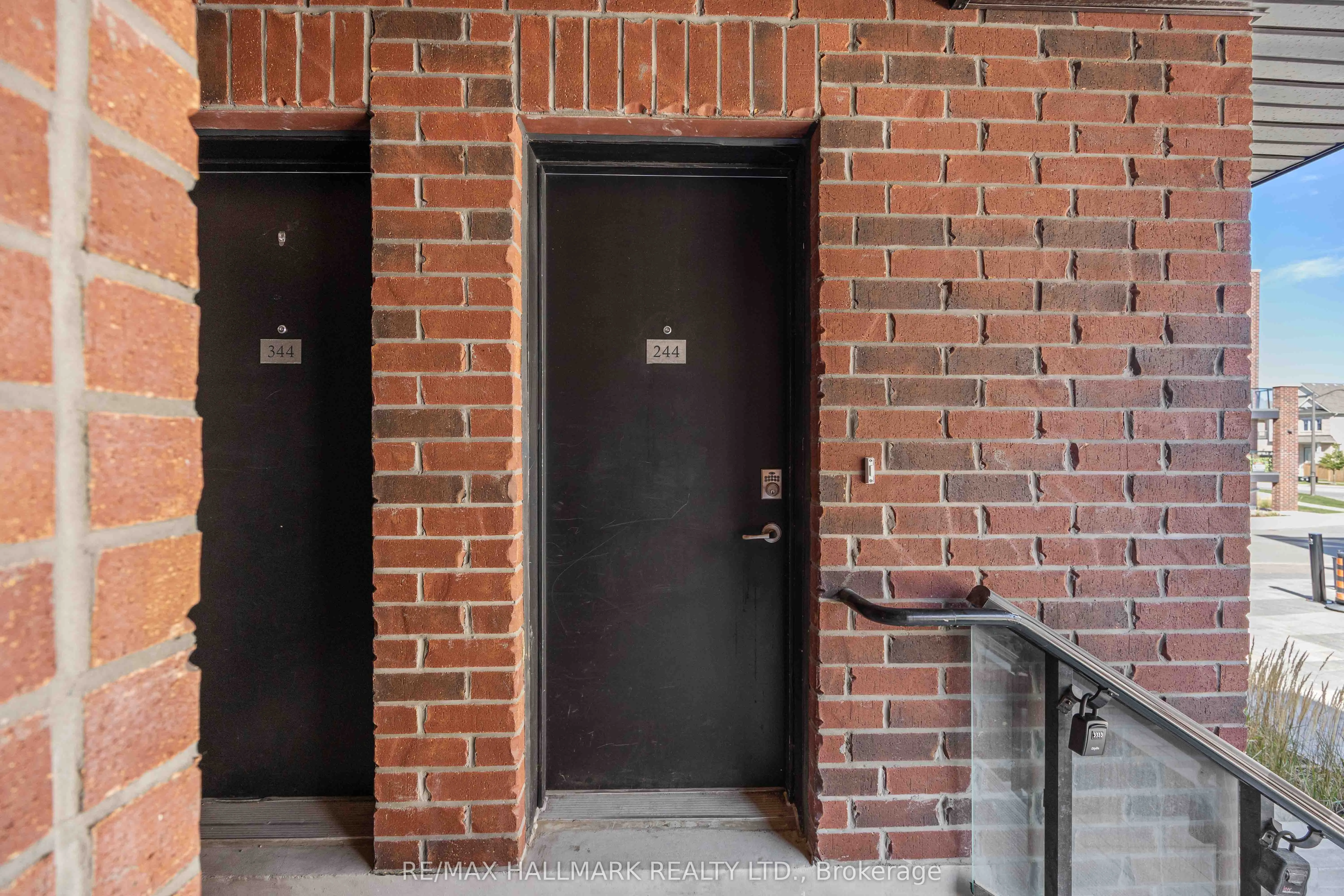 18 Whitaker Way, #244