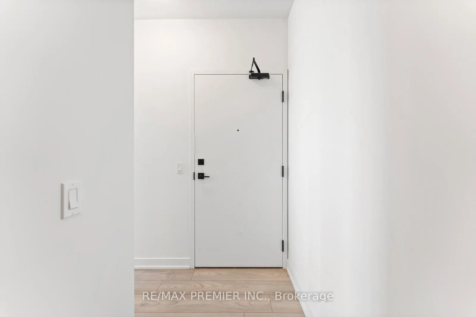 10 Abeja Street, #1412