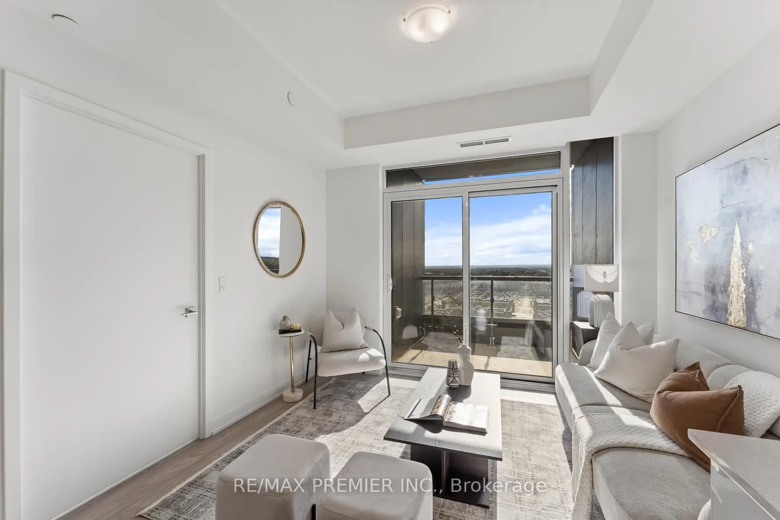 10 Abeja Street, #1412