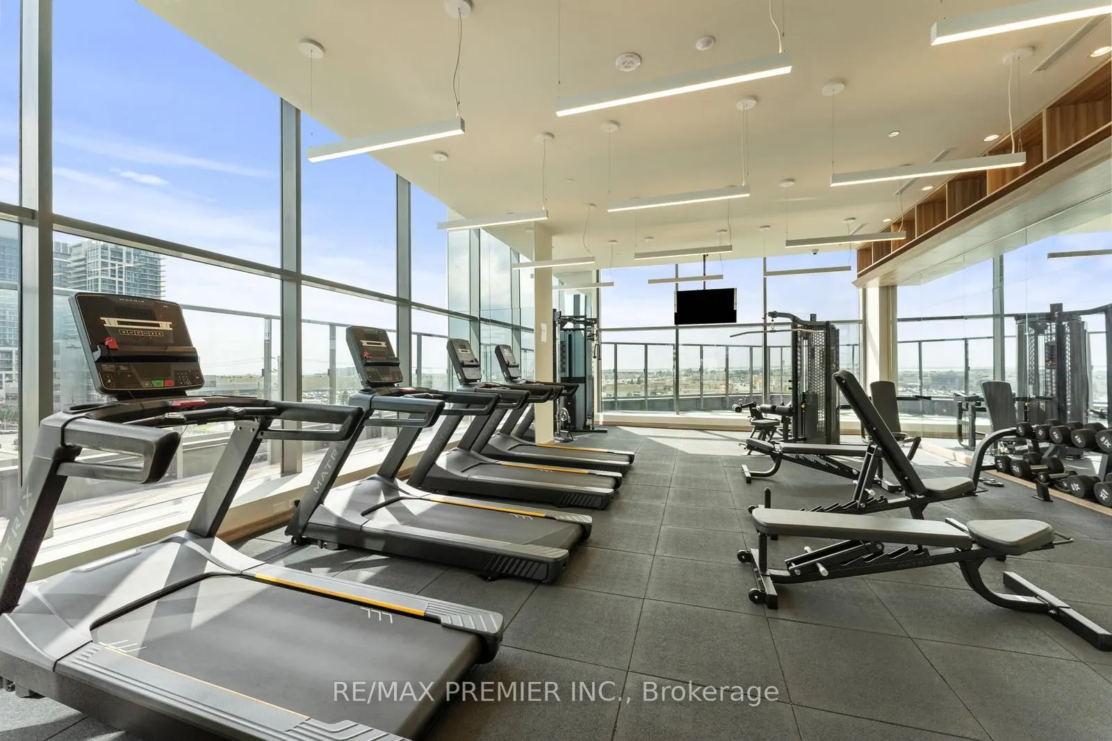 10 Abeja Street, #1412