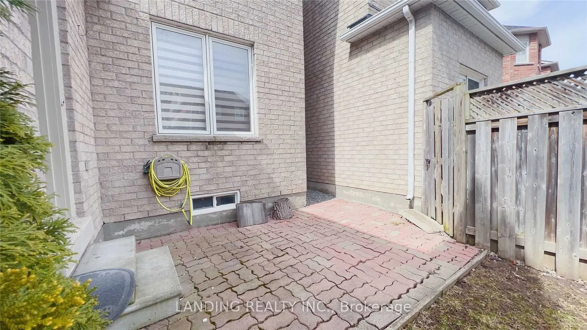 35 Briarcrest Drive