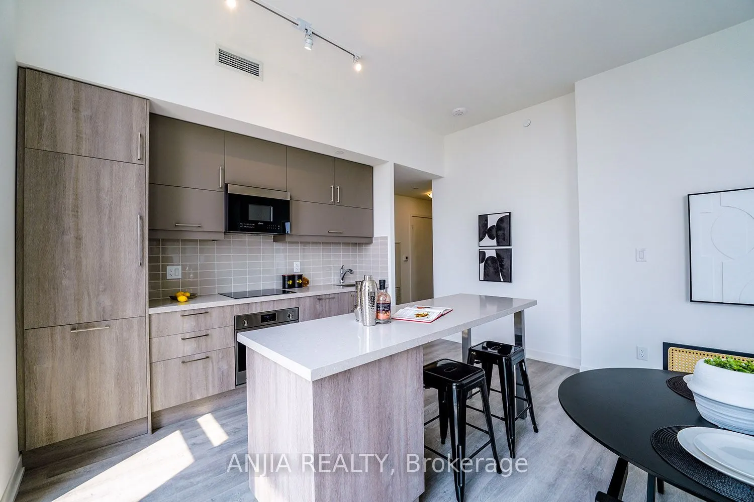 8119 Birchmount Road, #1019
