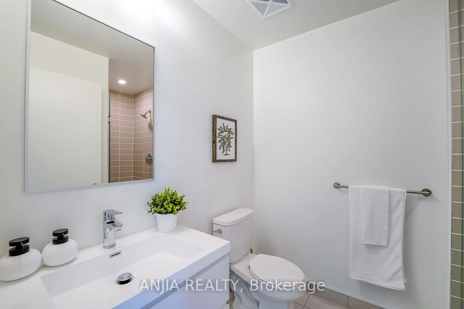 8119 Birchmount Road, #1019