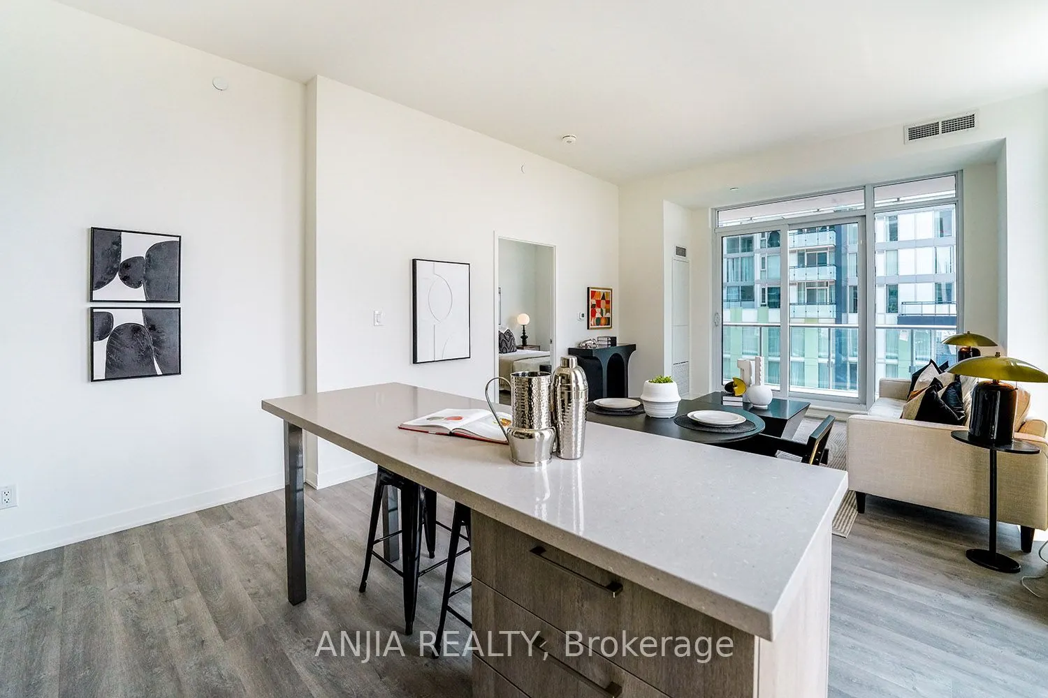 8119 Birchmount Road, #1019