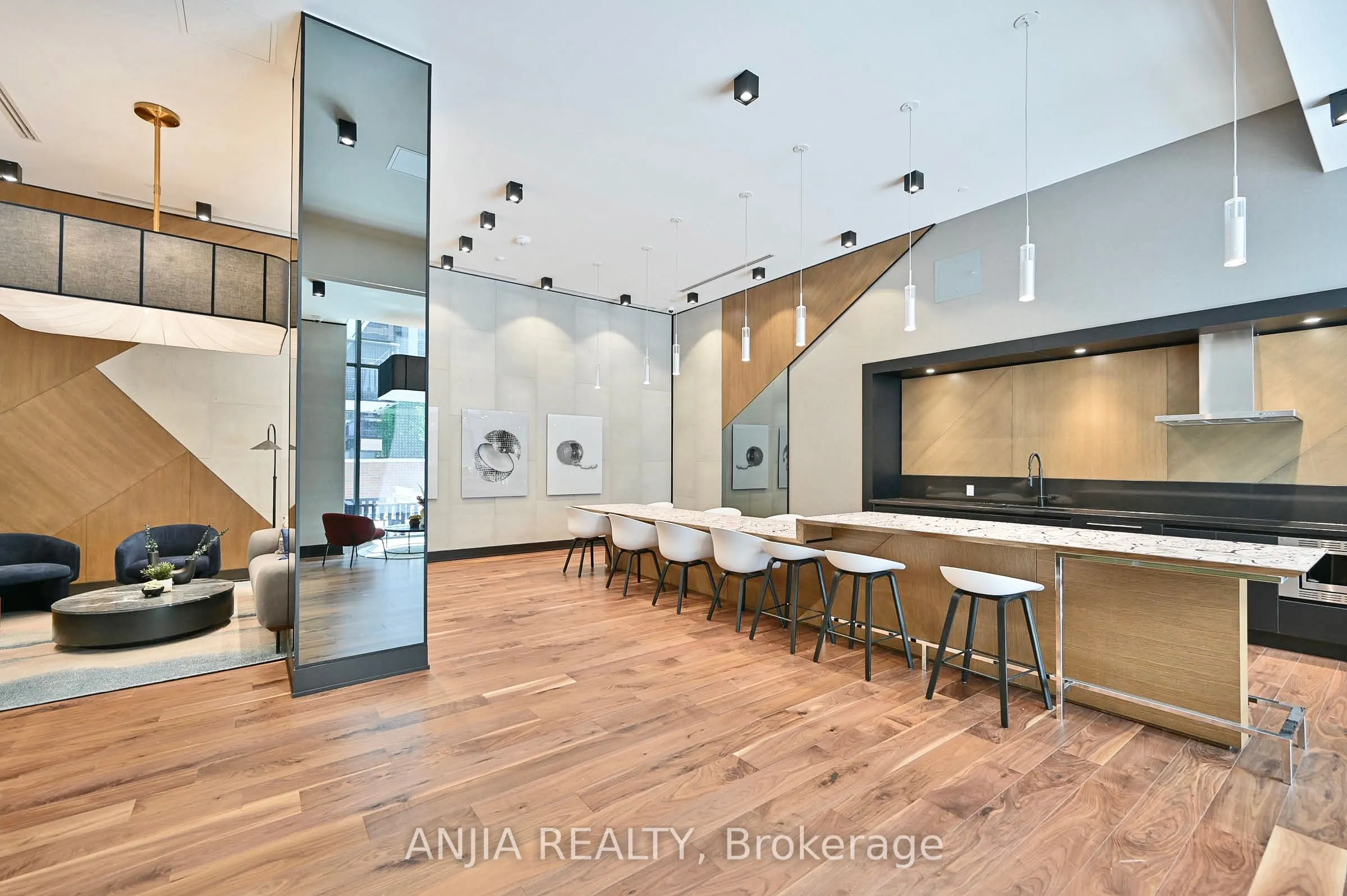 8119 Birchmount Road, #1019
