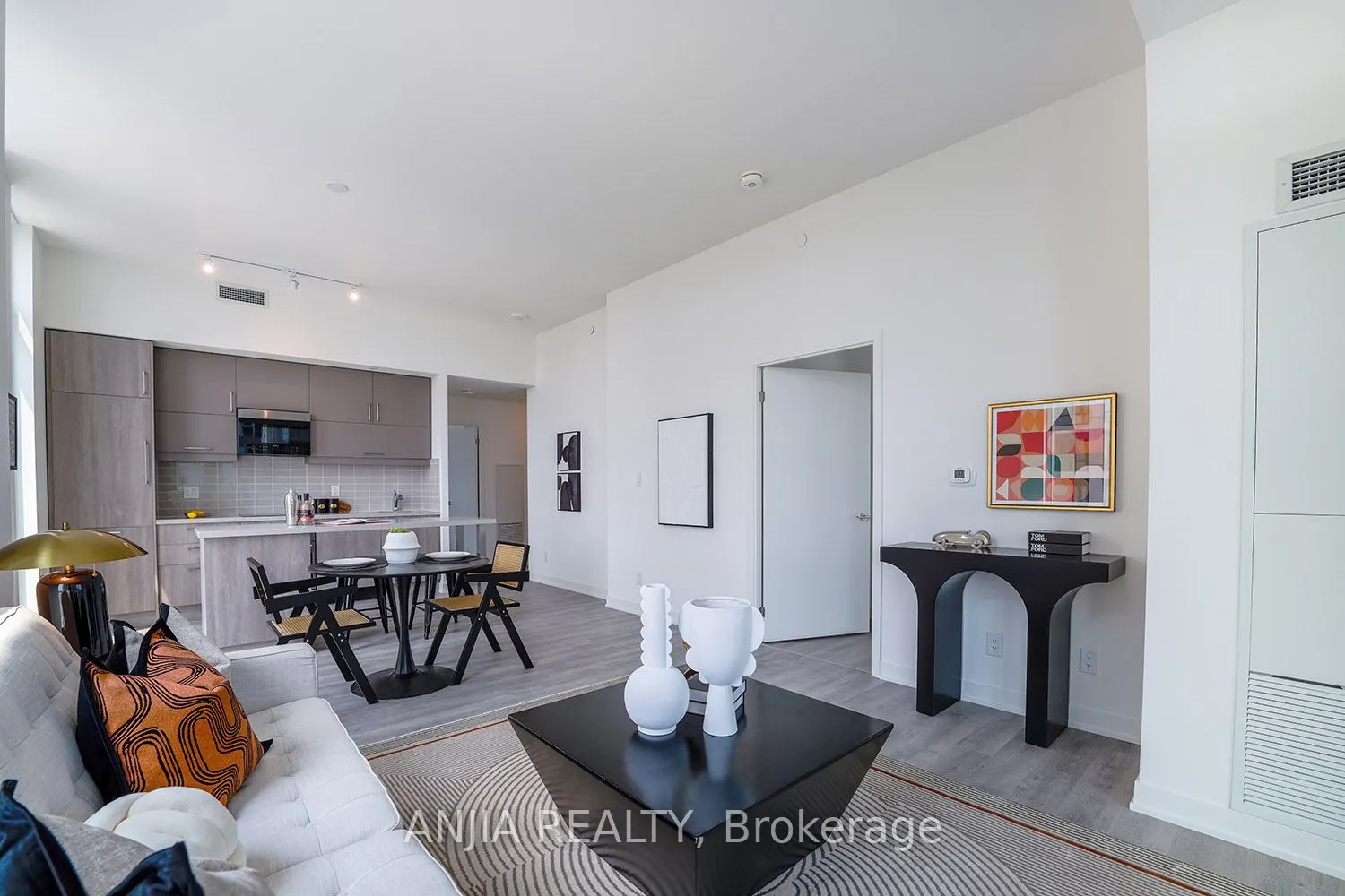 8119 Birchmount Road, #1019