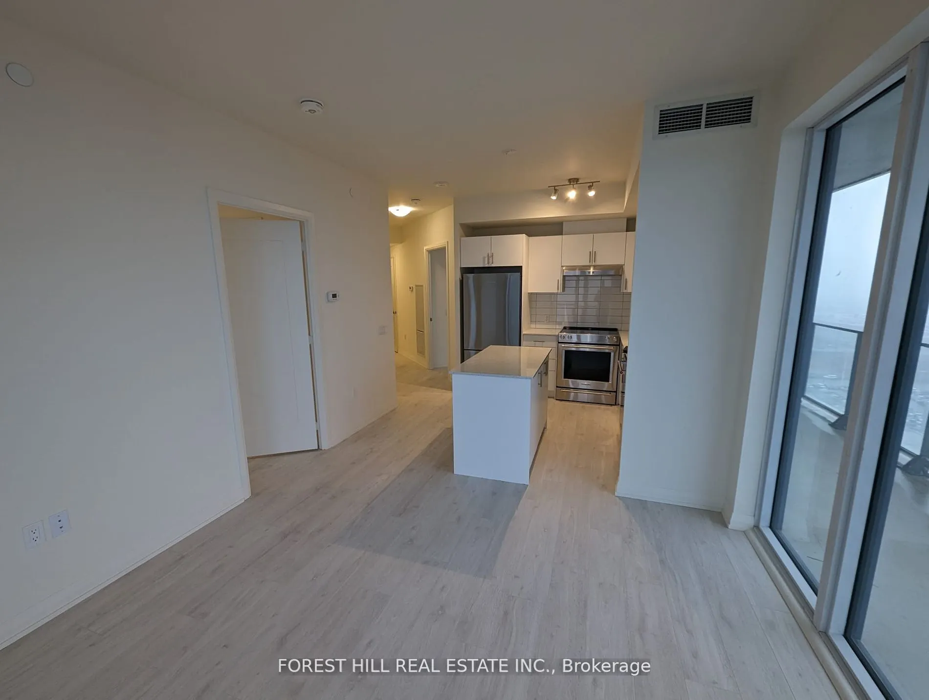 9000 Jane Street, #1821