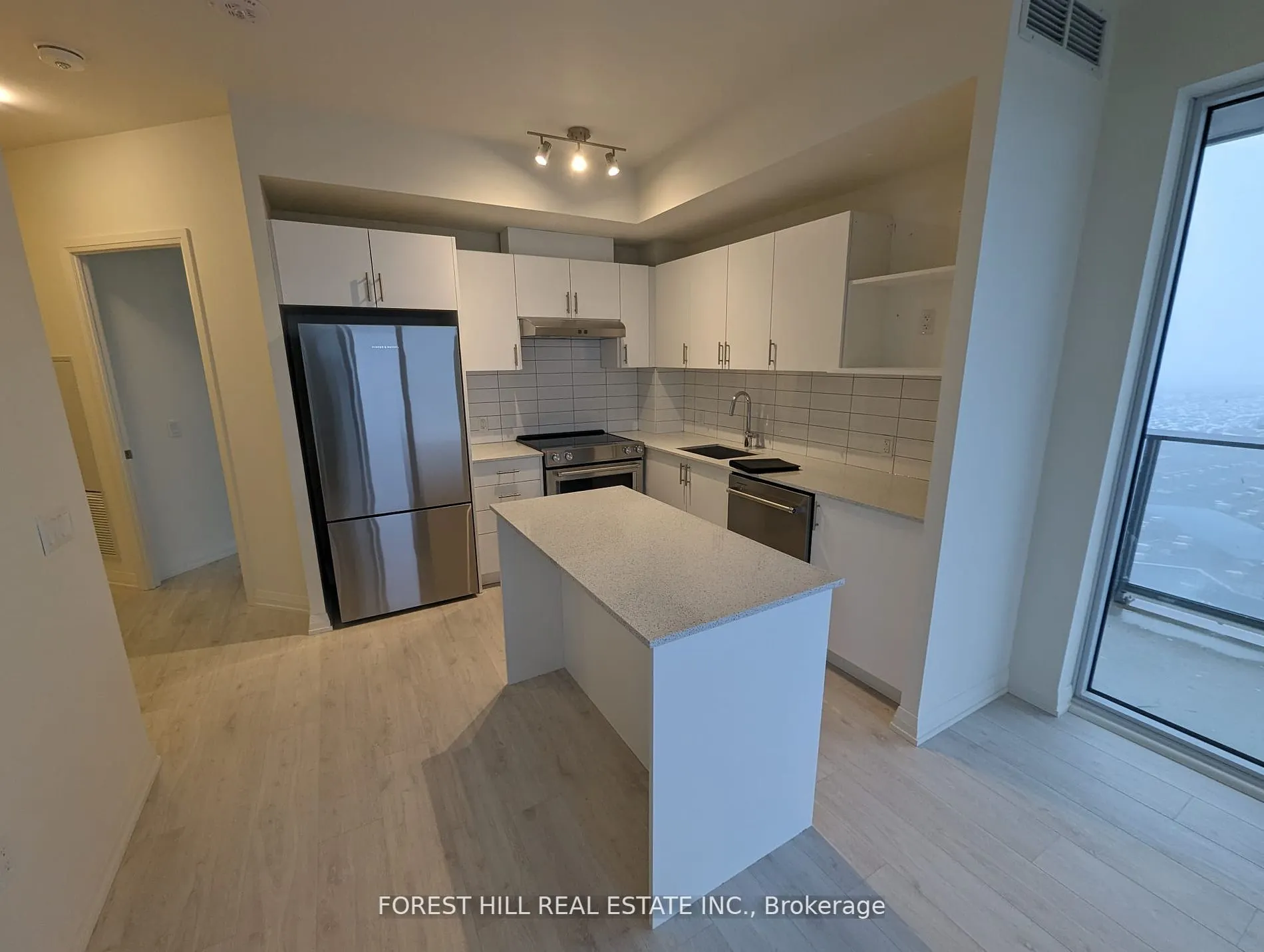 9000 Jane Street, #1821