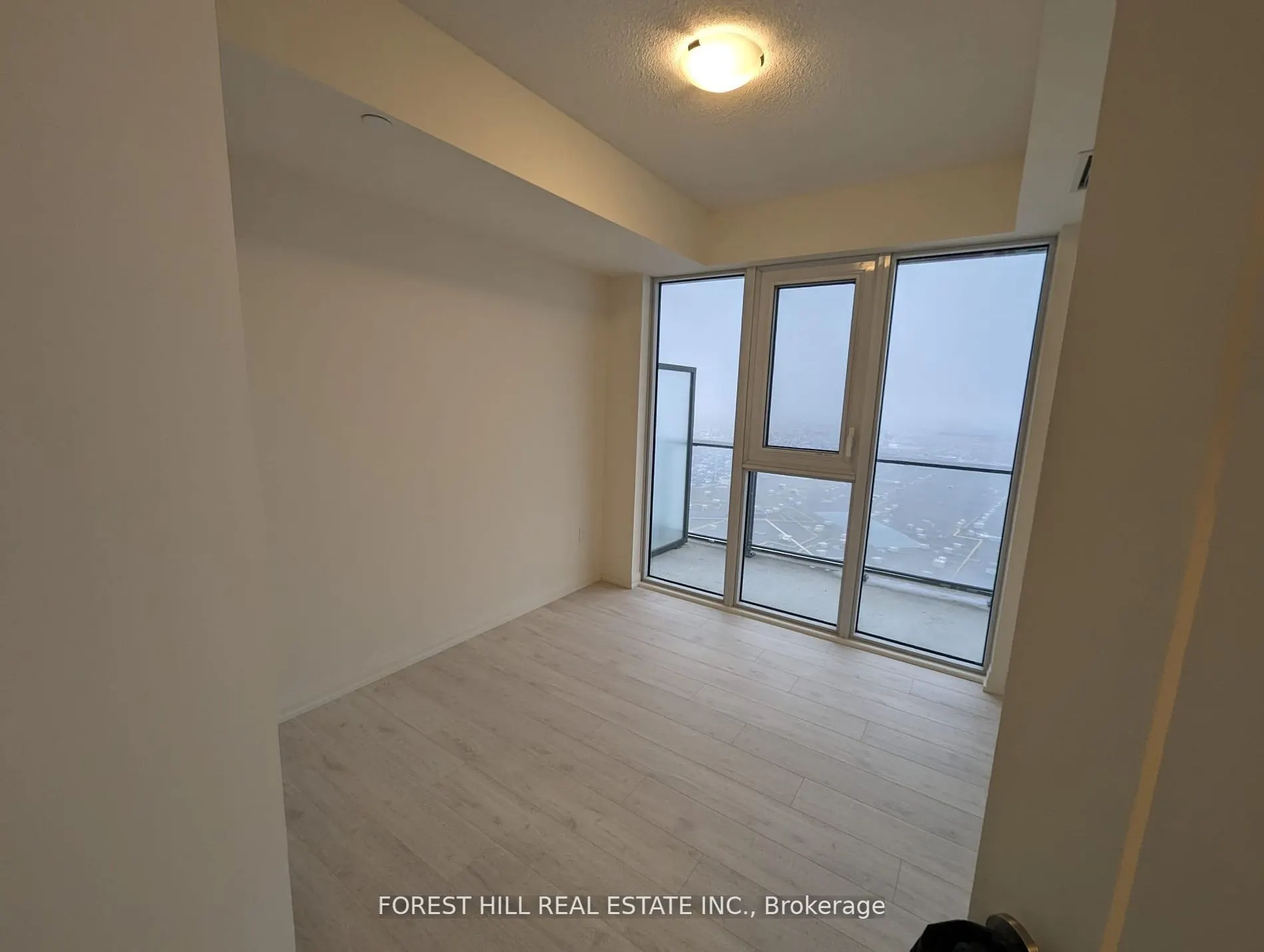 9000 Jane Street, #1821