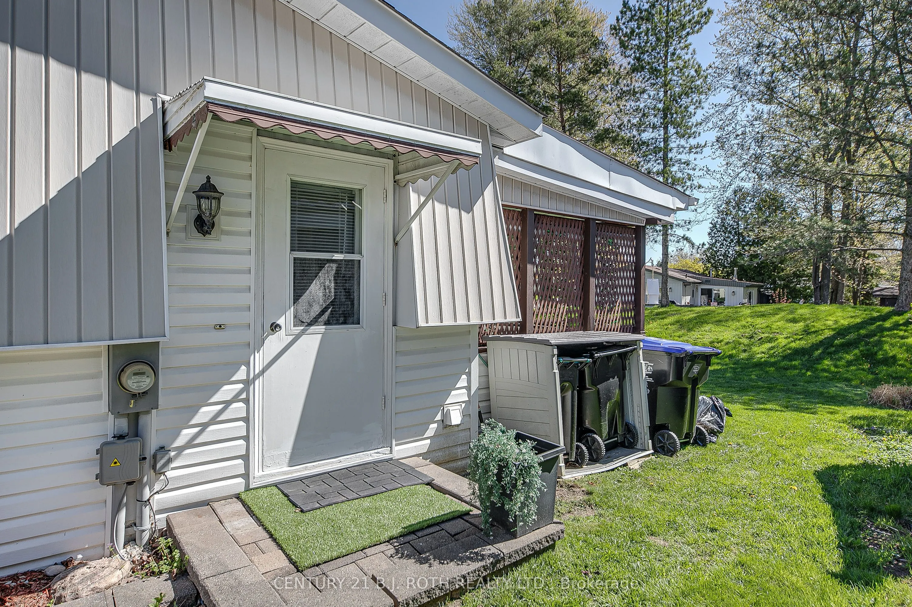 112 Linden Lane