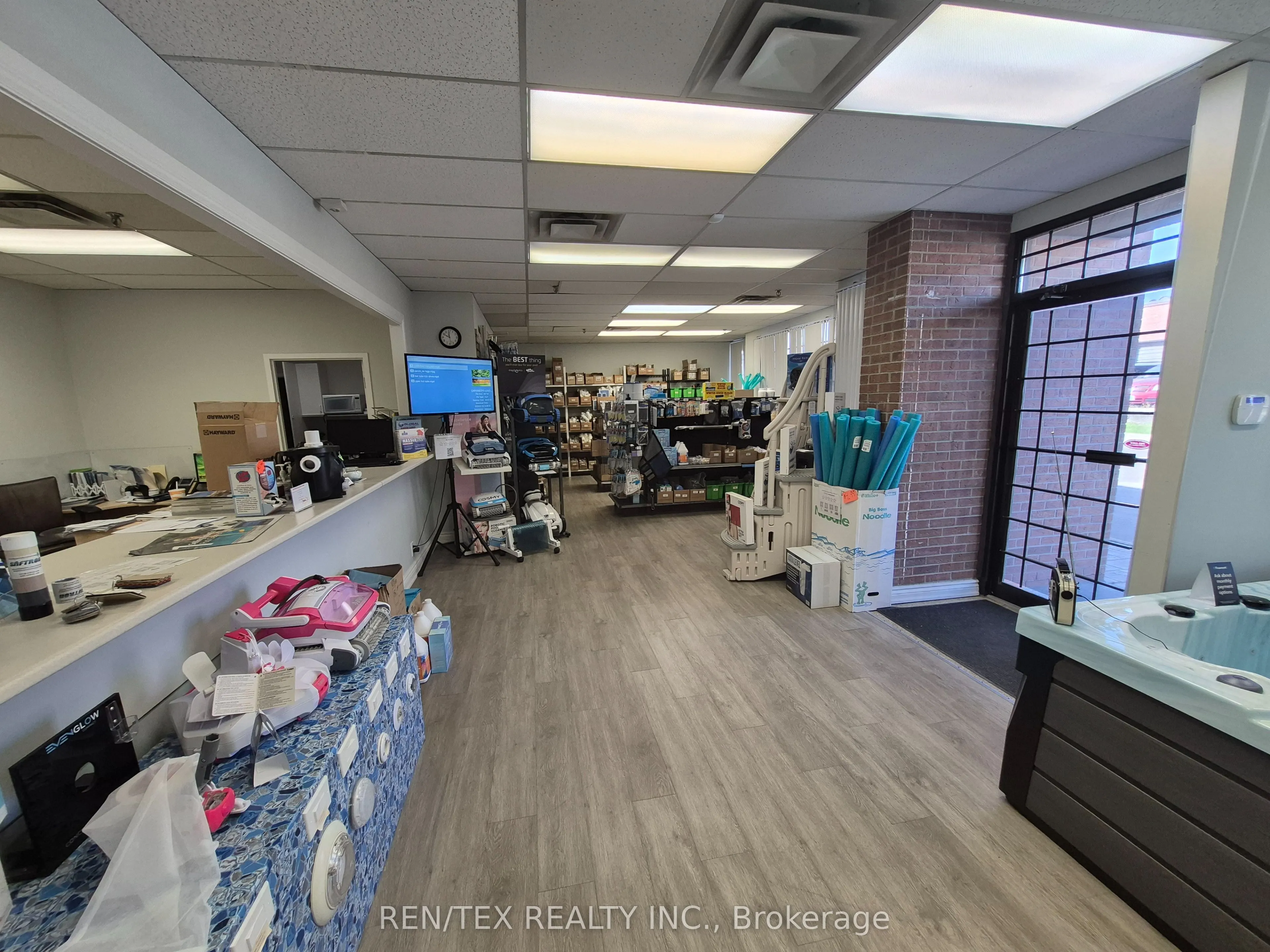 3280 Steeles Avenue W, #21-22