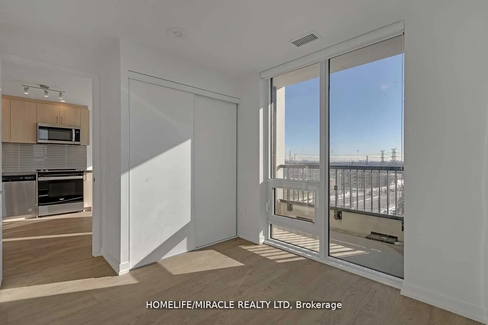 8868 Yonge Street, #821E