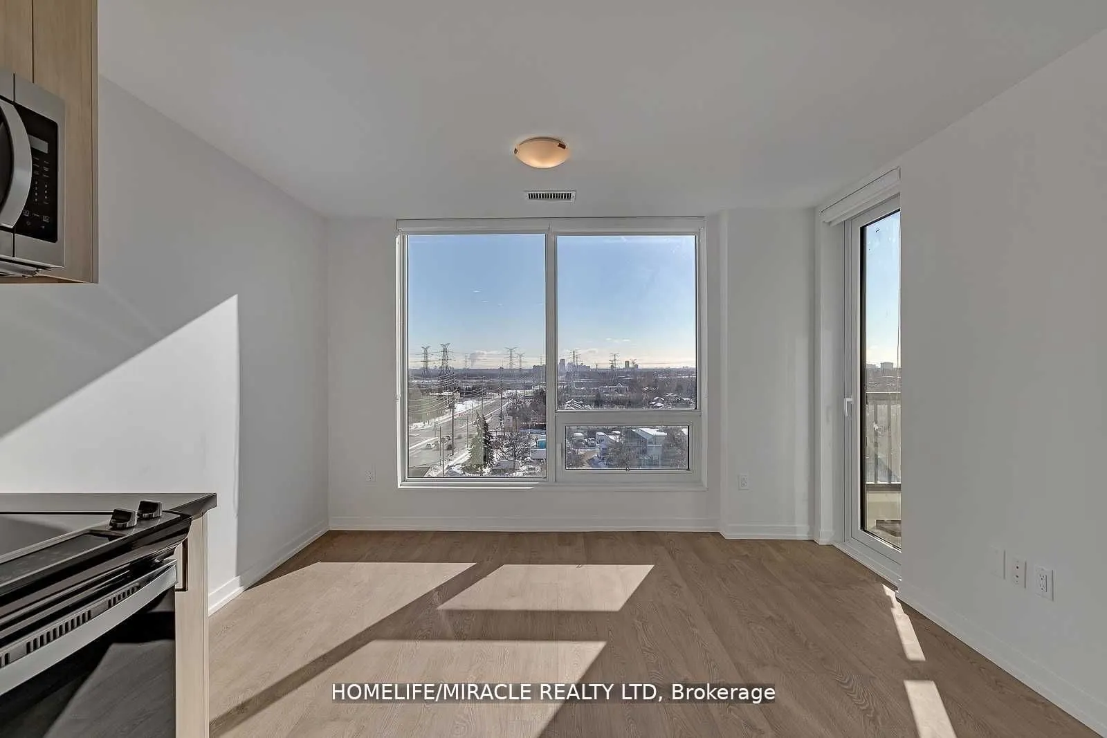 8868 Yonge Street, #821E