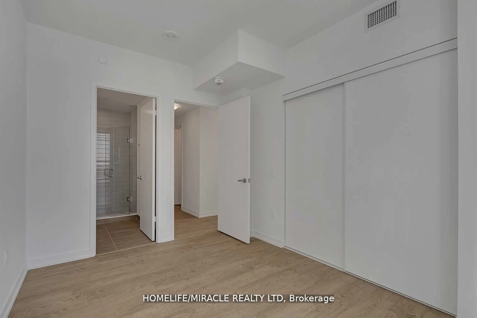8868 Yonge Street, #821E