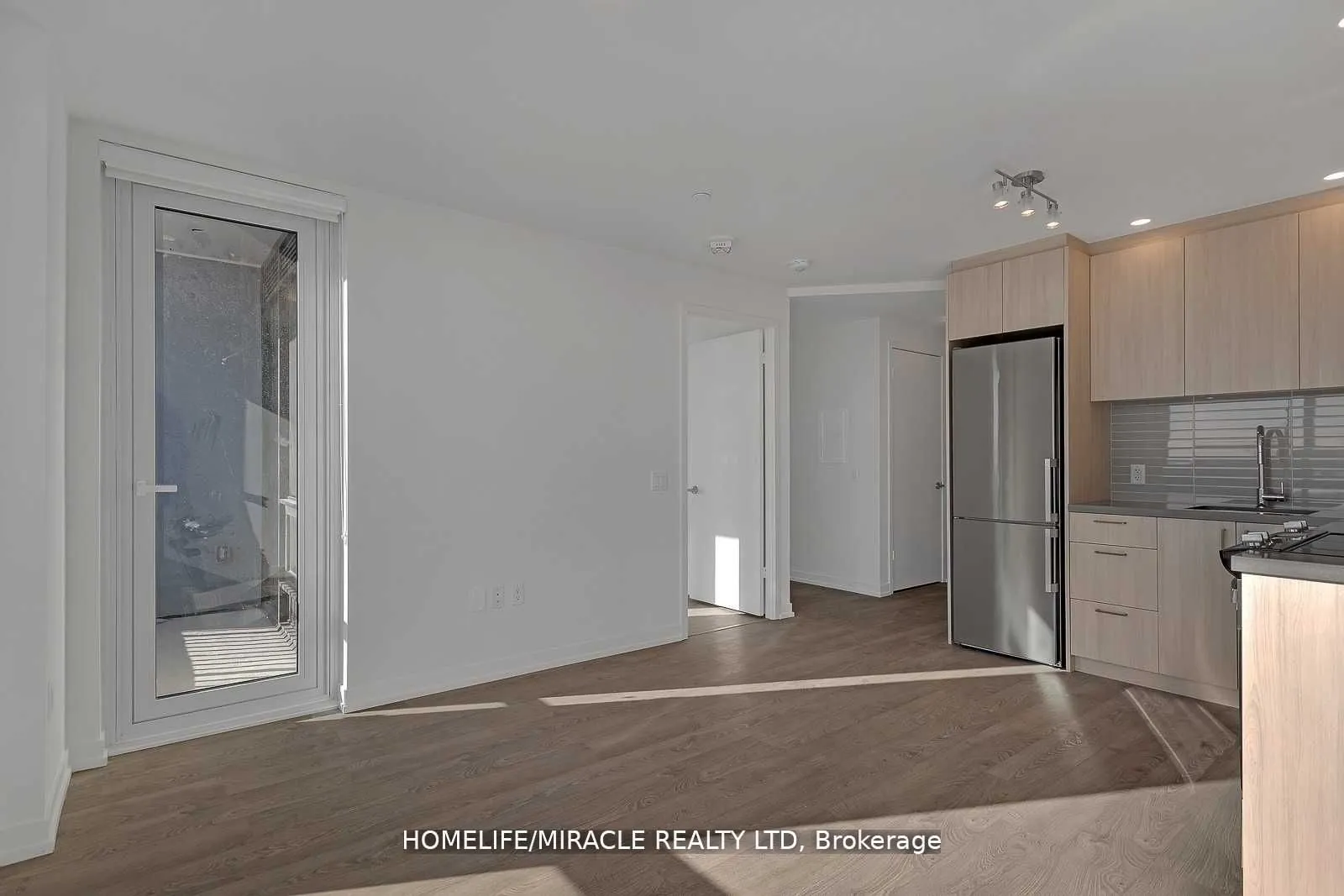 8868 Yonge Street, #821E