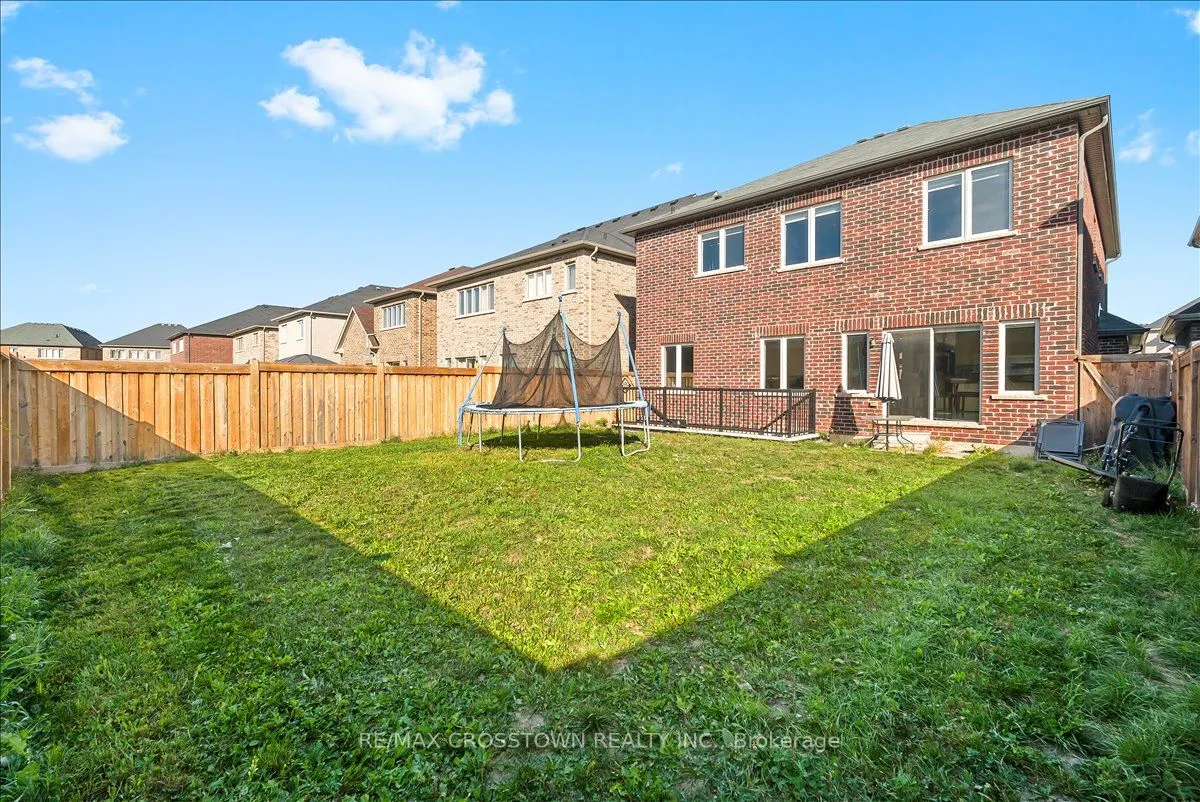 1033 Barton Way