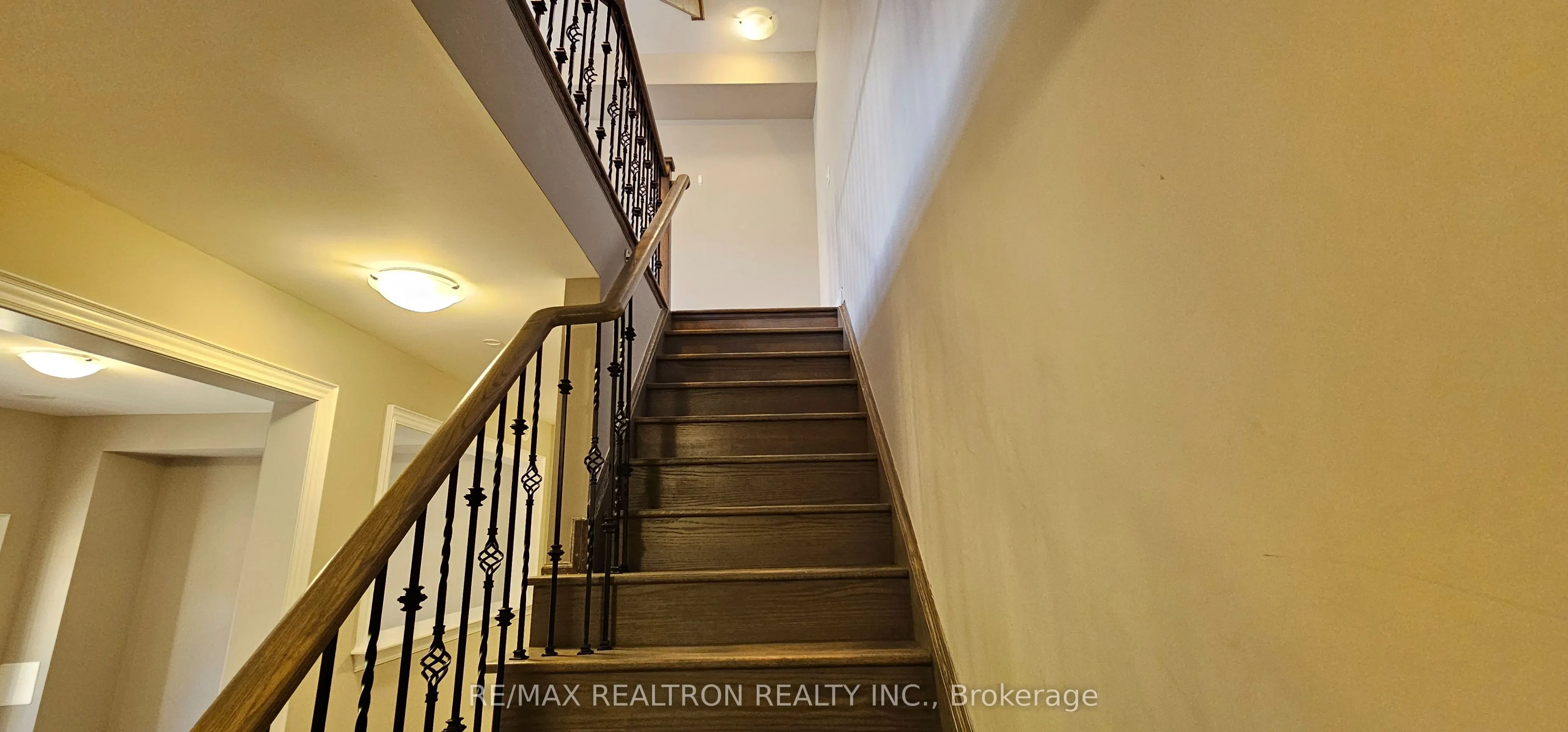 12 Isabella Peach Drive