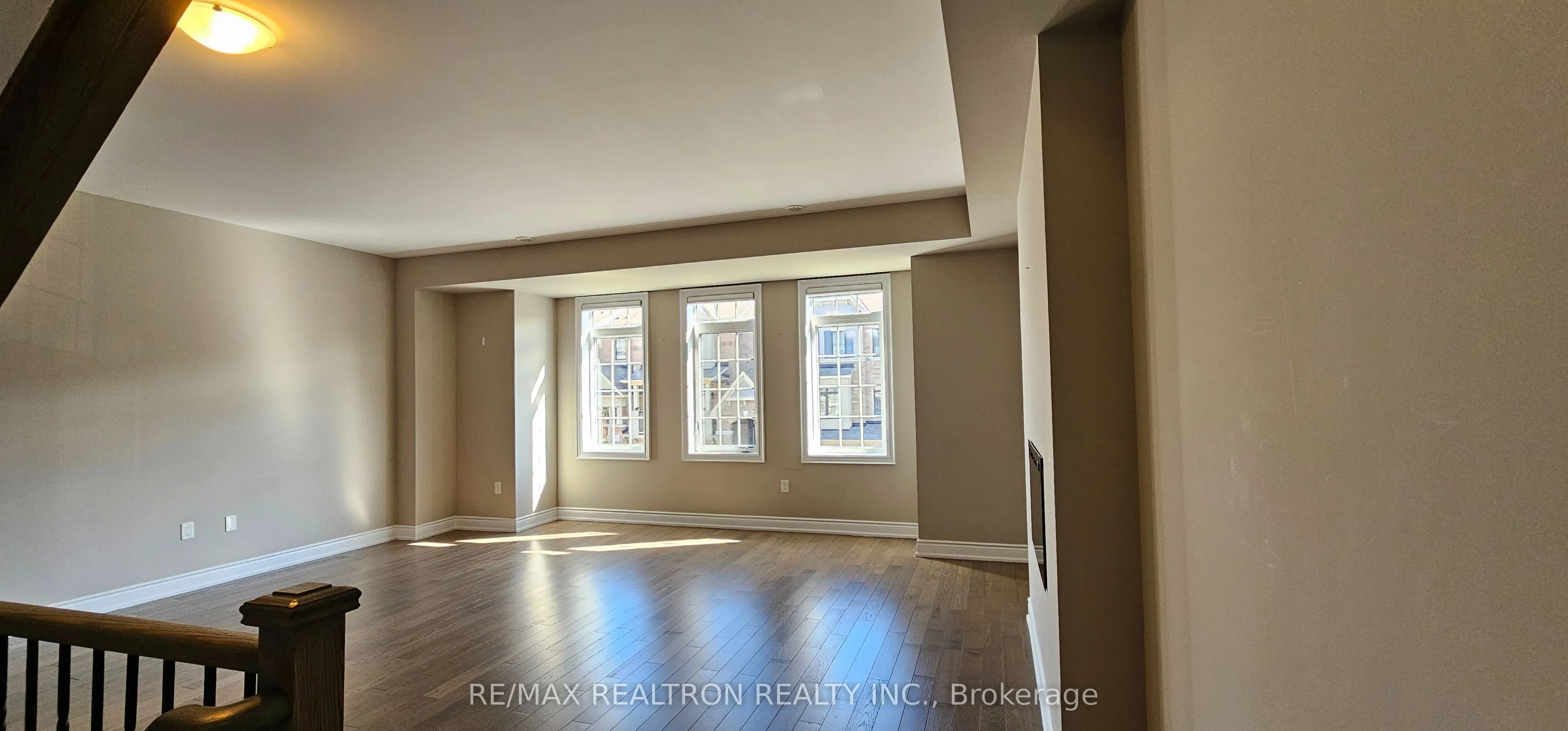 12 Isabella Peach Drive