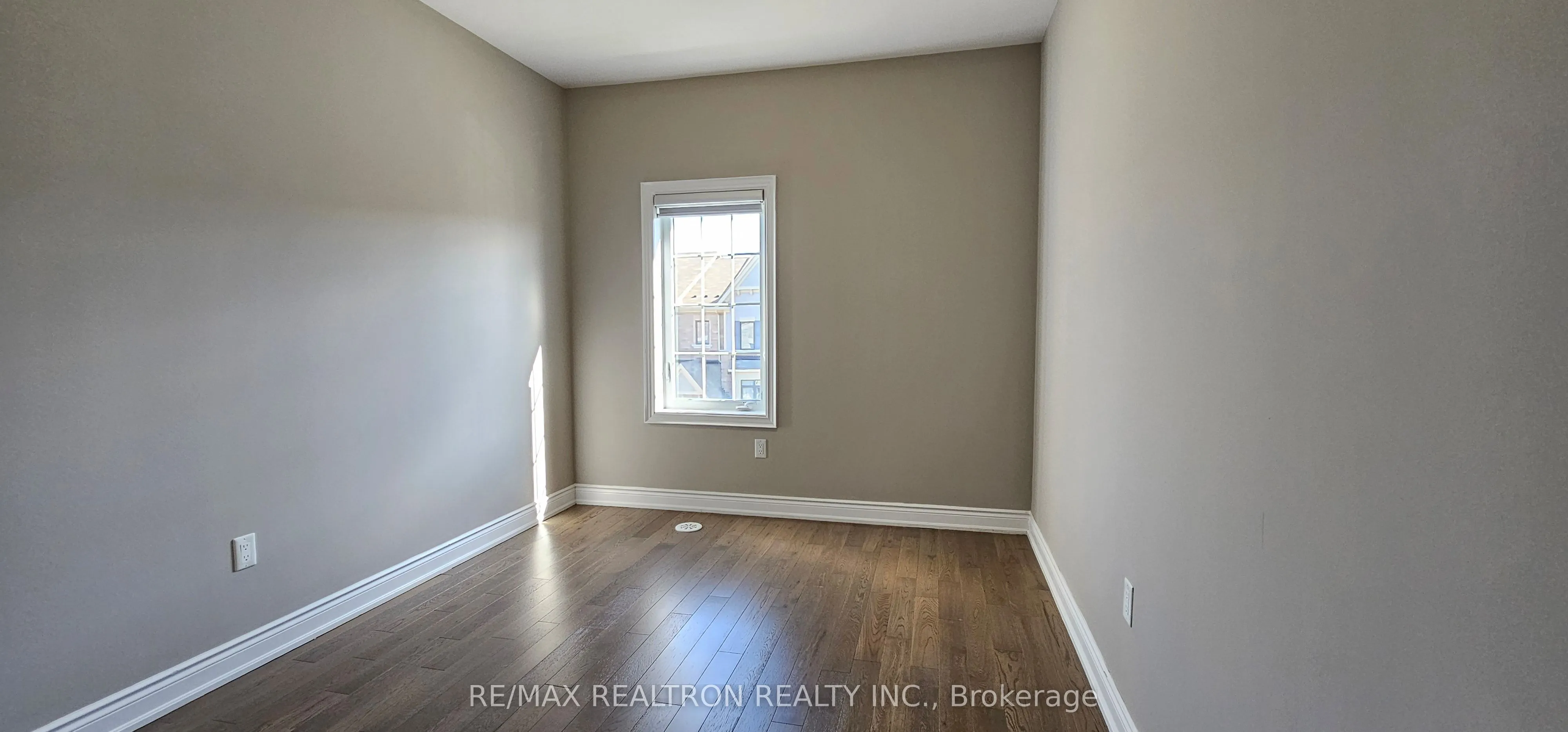 12 Isabella Peach Drive