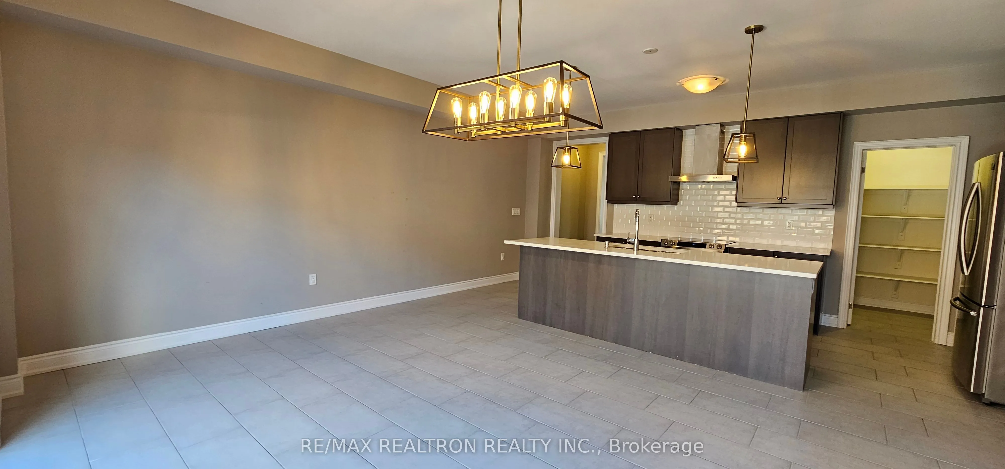 12 Isabella Peach Drive