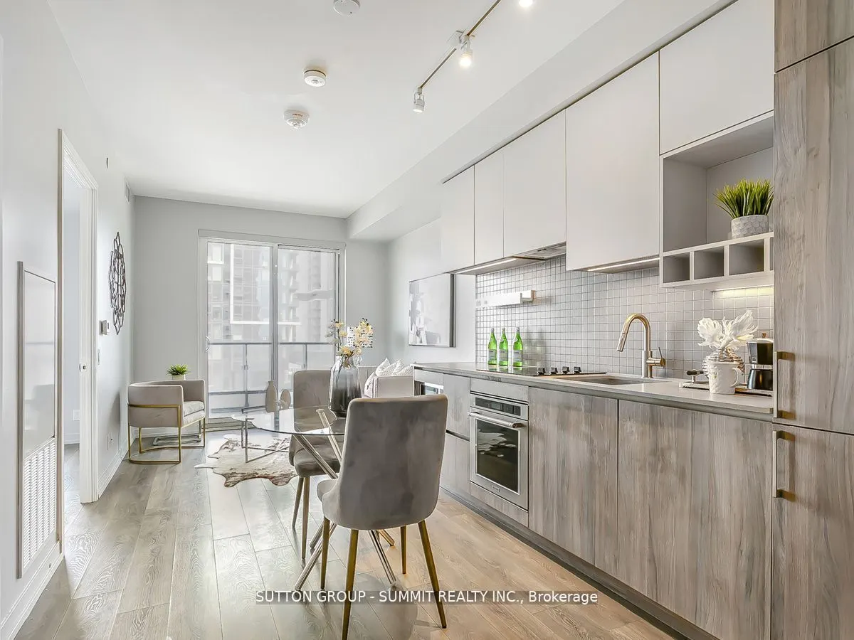 950 Portage Parkway, #1103