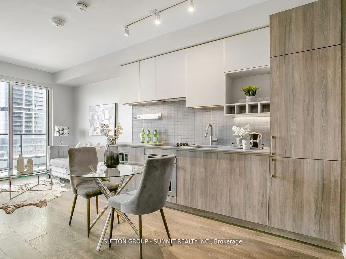 950 Portage Parkway, #1103